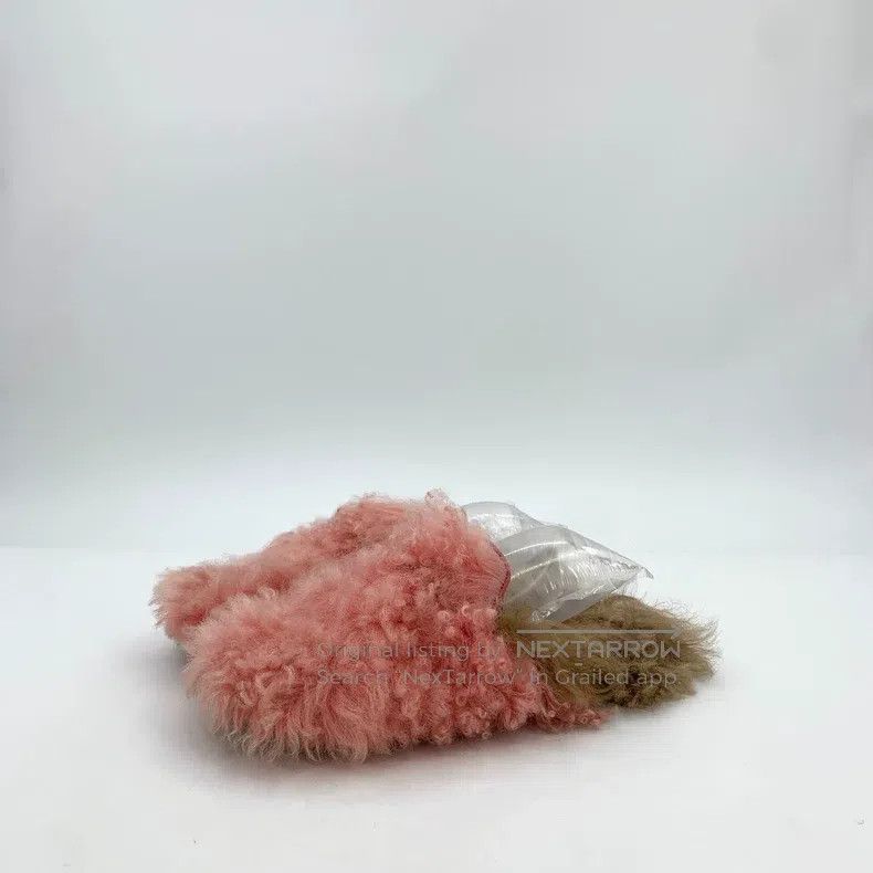 Gucci Pink plush flat casual slippers