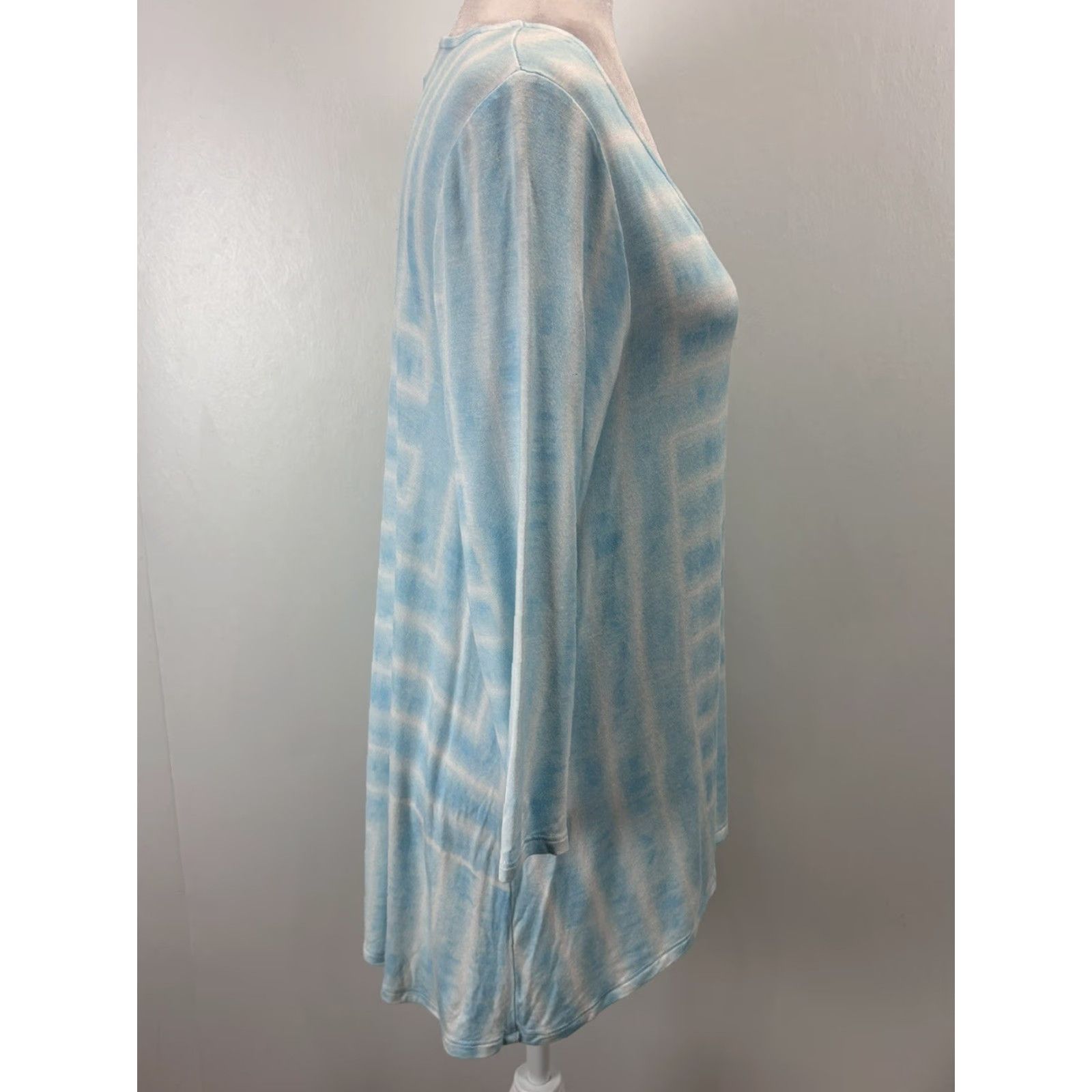 Vintage VINTAGE Chicos Tie Dye Tunic Shirt Womens Medium Blue White Stretch 3/4 Sleeve Size M / US 6-8 / IT 42-44 - 4 Thumbnail