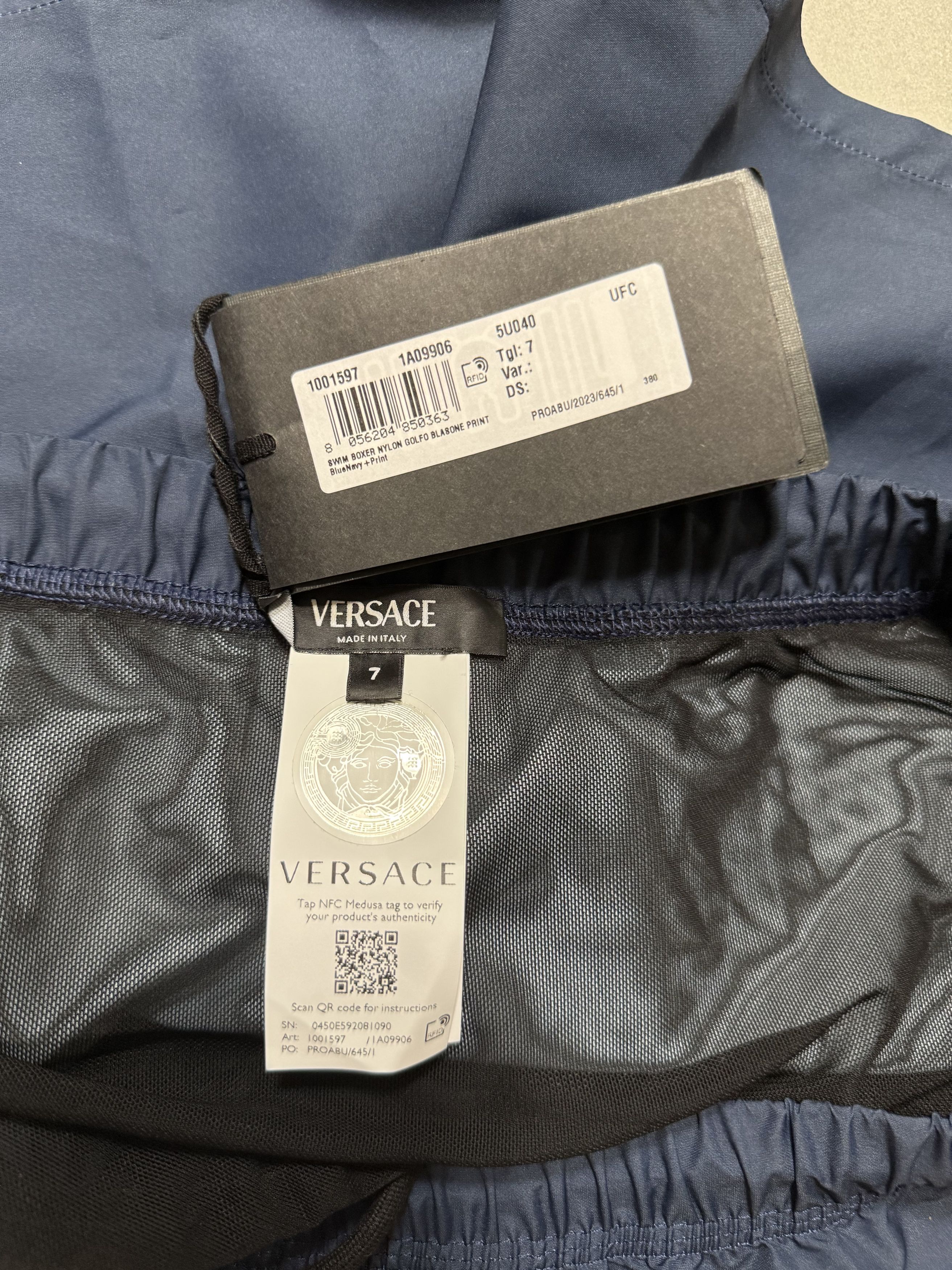 Versace VERSACE BLUE SWIM SHORTS BATHING SUIT SIZE 7 APPR LARGE Size US 34 / EU 50 - 5 Thumbnail