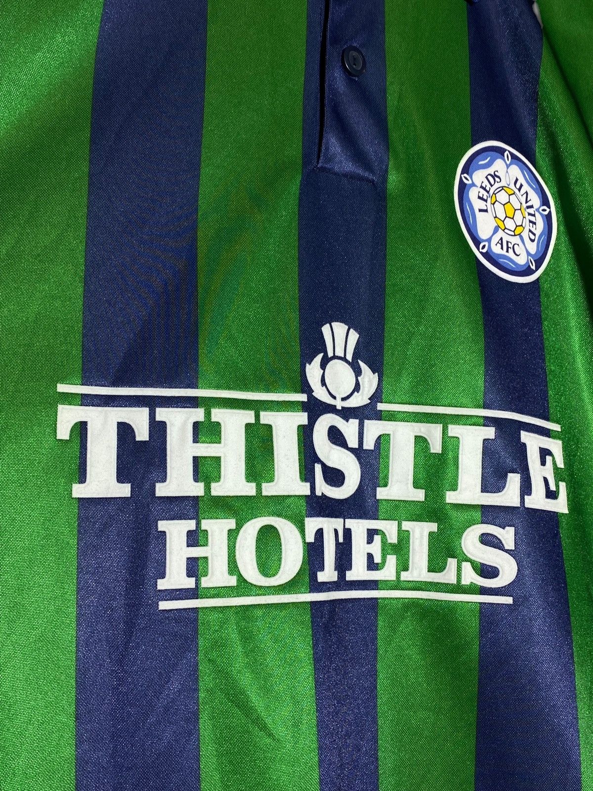 Vintage 🔥 90s LEEDS UNITED JERSEY RARE STRIPED THISTLE HOTELS 🔥 Size US M / EU 48-50 / 2 - 4 Thumbnail