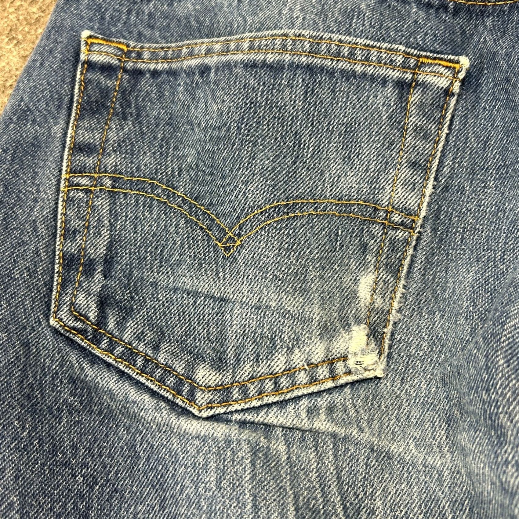 Levi's Levi's 501 Jeans Mens 36x34 Blue Straight Regular Medium Wash Cotton Denim 5-Pocket Button Fly Size US 36 / EU 52 - 4 Thumbnail