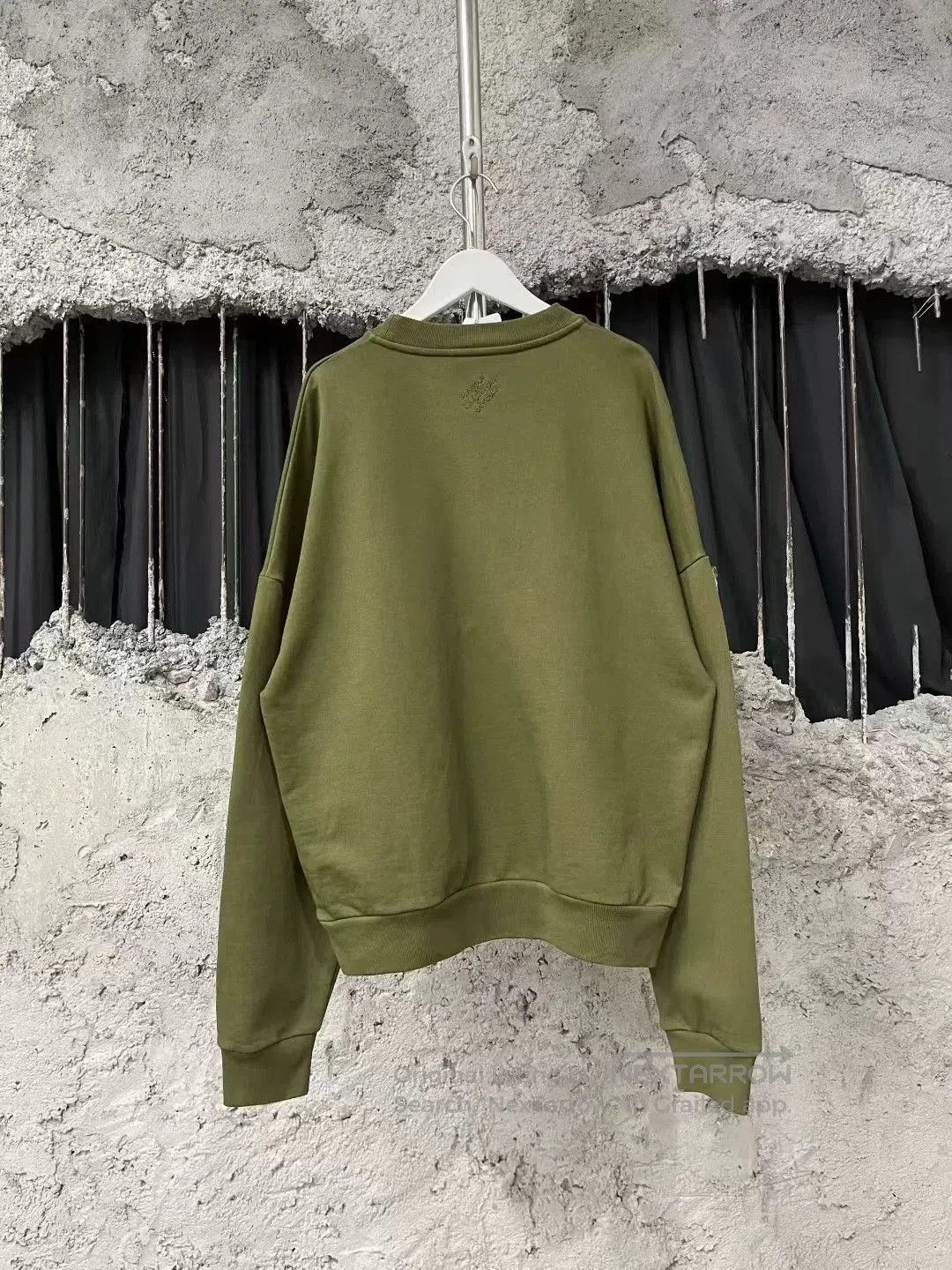 Louis Vuitton Louis Vuitton Pharrell Green Rivet Logo Hoodie. Size US XS / EU 42 / 0 - 2 Thumbnail