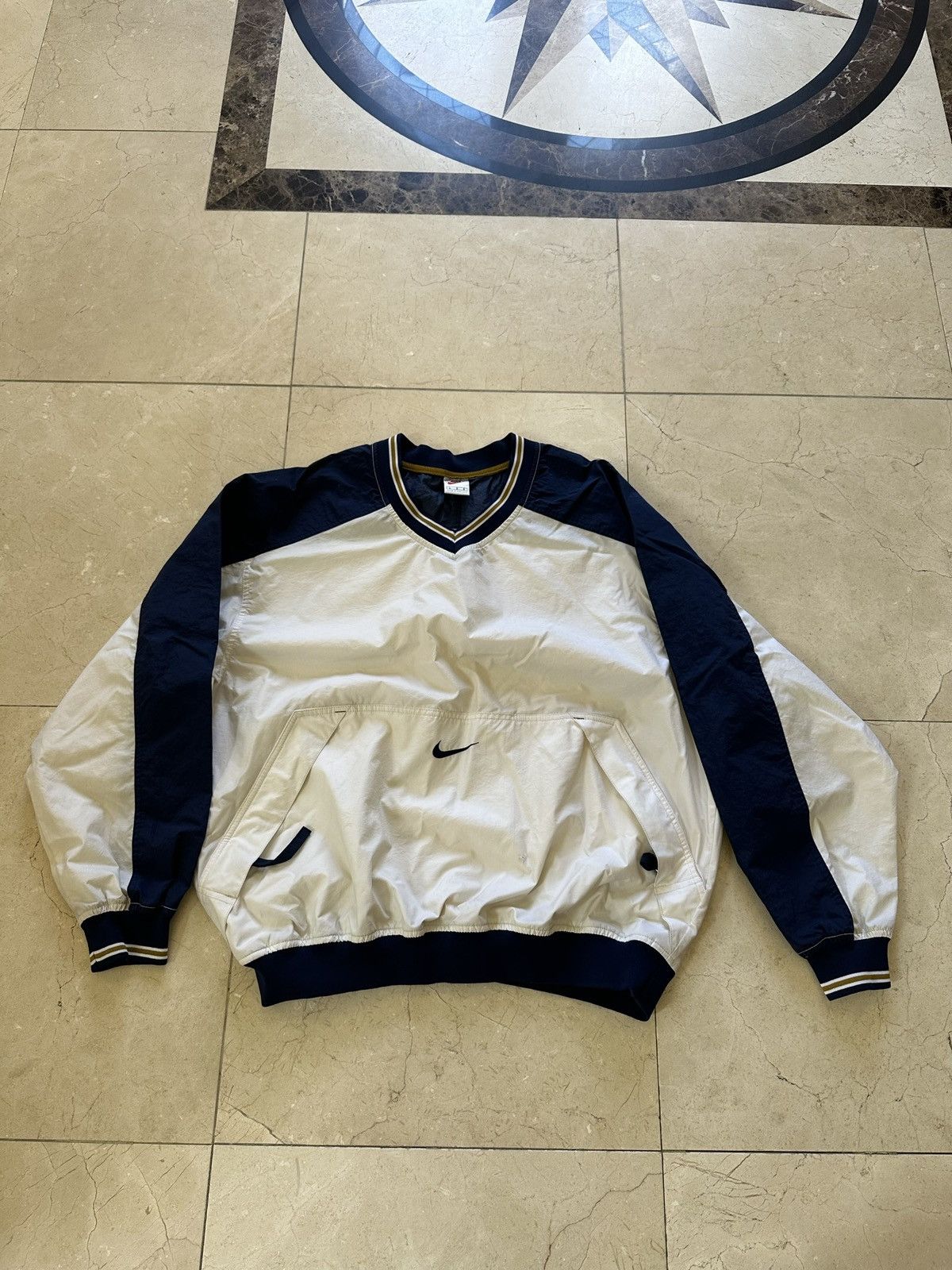 Nike × Vintage V-Neck Pullover Windbreaker Size US L / EU 52-54 / 3 - 1 Thumbnail