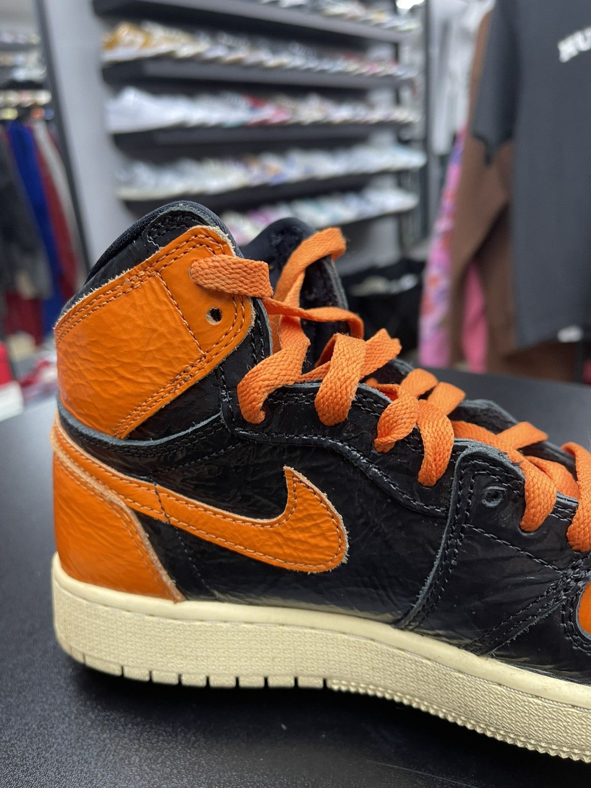 Jordan Brand Size 5.5y - Jordan 1 Shattered Backboard Gently Used Size US 5.5 / EU 38 - 8 Thumbnail