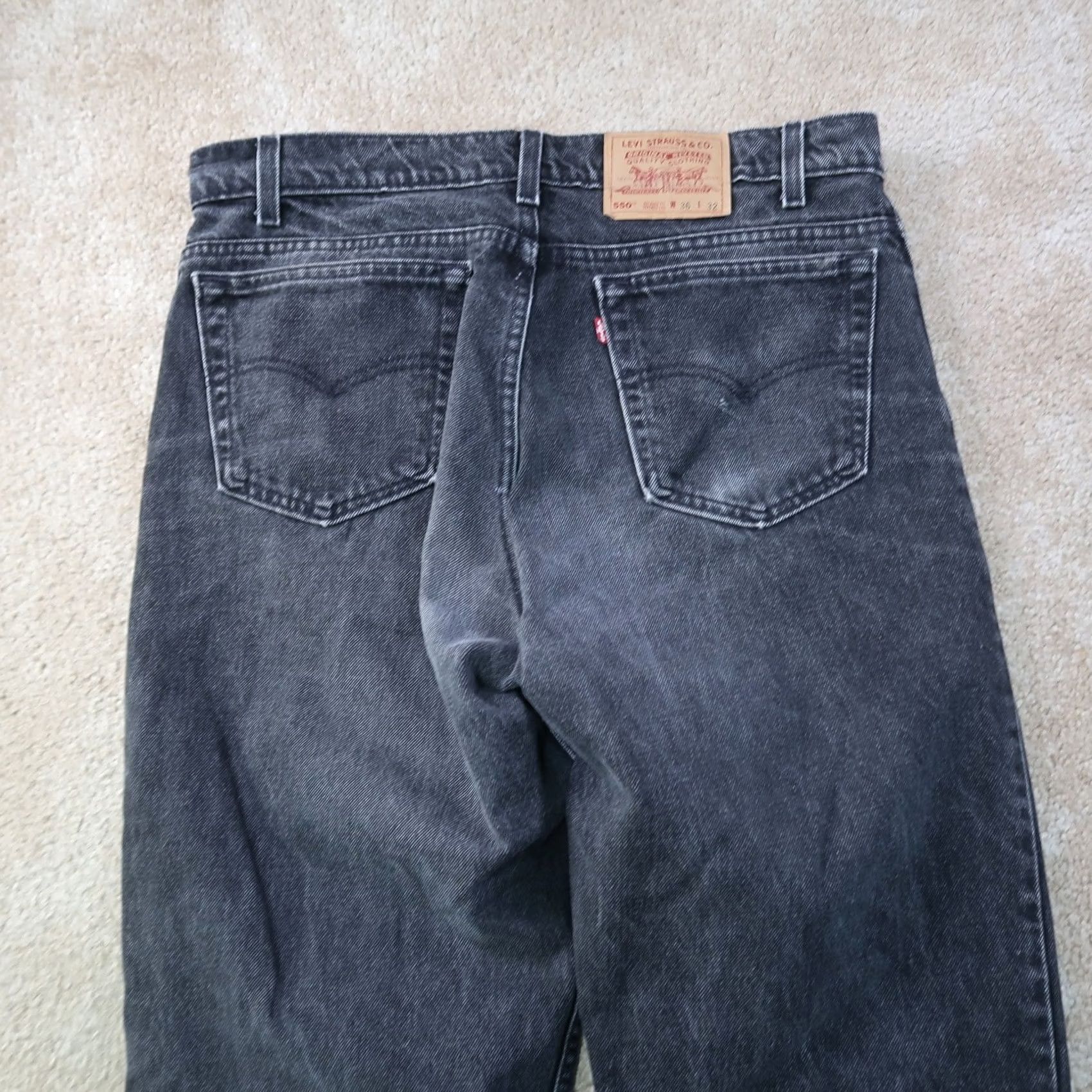 Levi's vintage Levi's 550 Jeans Men 36x32 Black Denim Relaxed Tapered 5-Pocket USA Denim Belt Loops Zipper Button Distressed Size US 36 / EU 52 - 6 Thumbnail