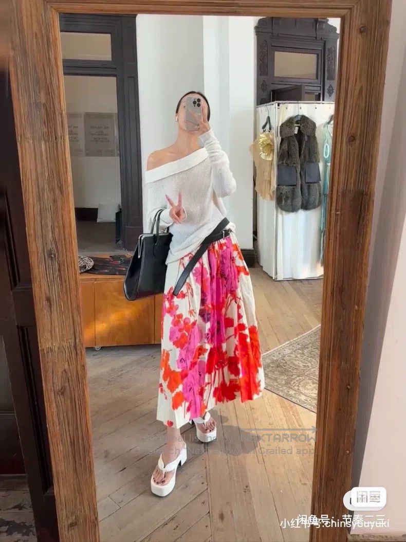 Dries Van Noten Dries Van Noten size:38 Printed skirt, pleated skirt Size 22" - 1 Thumbnail