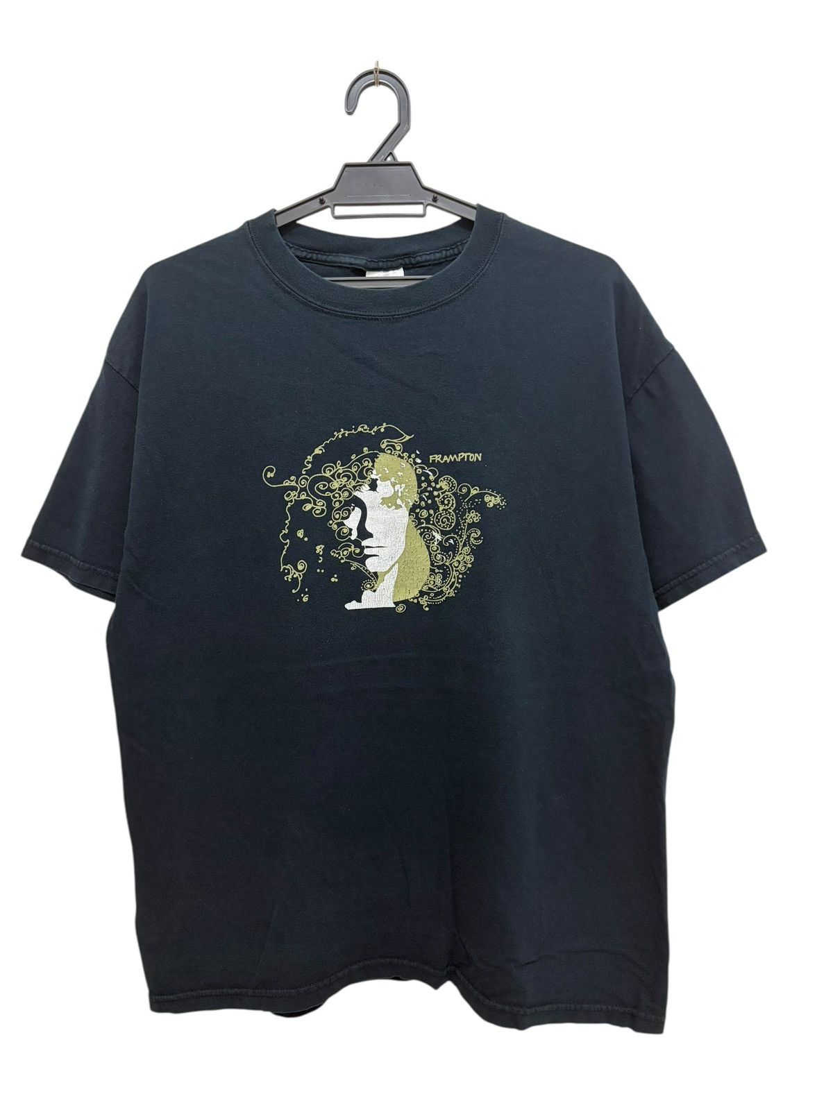 Band Tees VINTAGE 00s Y2K PETER FRAMPTON 2006 TOUR TEE GILDAN Size US L / EU 52-54 / 3 - 1 Thumbnail