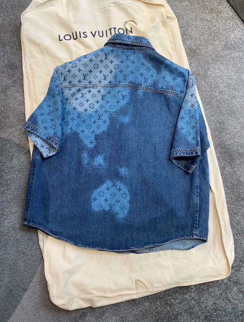 Louis Vuitton Louis Vuitton Blue printed denim short sleeve jacket 2503-N Size US S / EU 44-46 / 1 - 2 Thumbnail