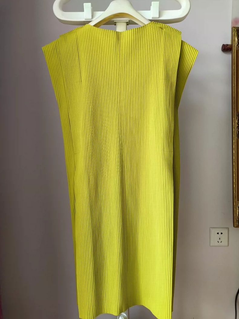Issey Miyake Issey Miyake size:one size Yellow pleated dress Size XS / US 0-2 / IT 36-38 - 2 Thumbnail