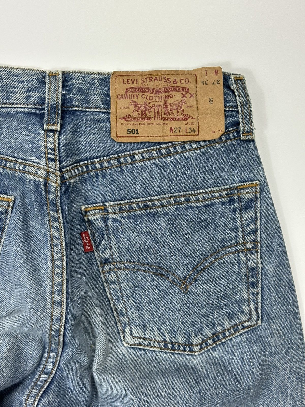 Levi's 501 Levi's Light Denim Jeans Vintage W27 L34 Spain Size US 27 - 12 Thumbnail