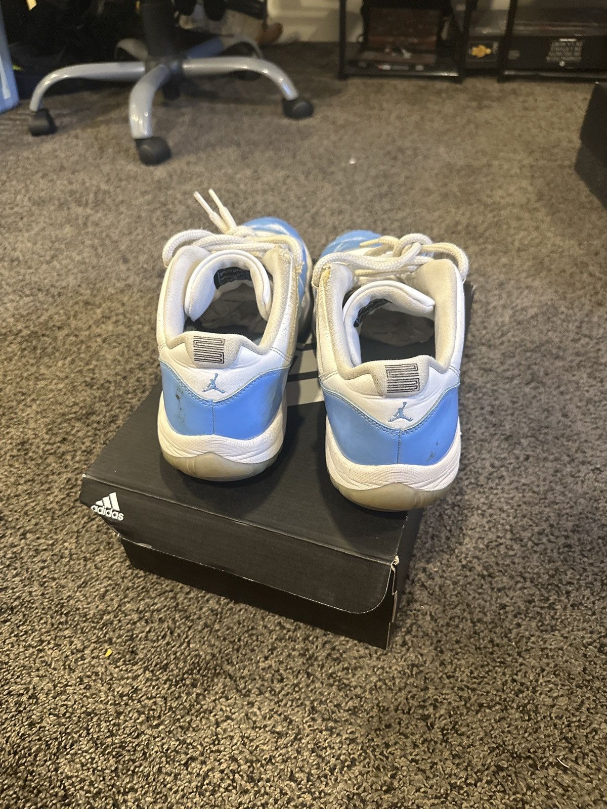 Jordan Brand Jordan 11 Low "UNC" Size US 11 / EU 44 - 4 Thumbnail