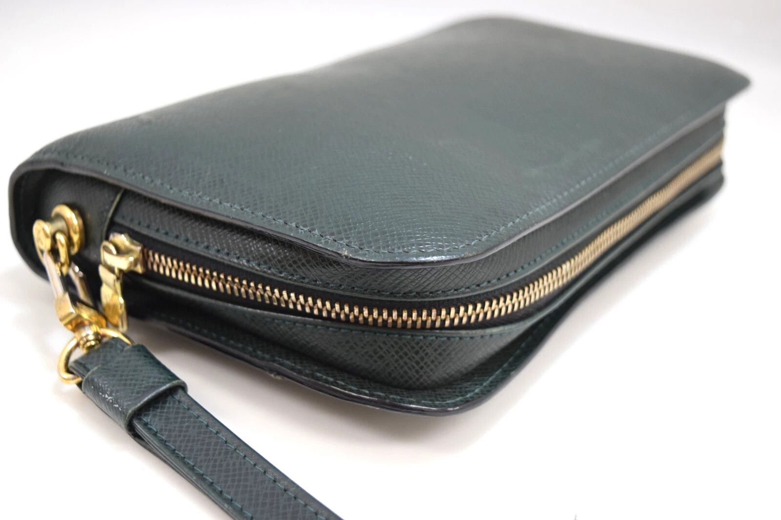 Louis Vuitton Louis Vuitton Baikal Clutch Bag Taiga Leather Epithea M30184 Size ONE SIZE - 11 Thumbnail