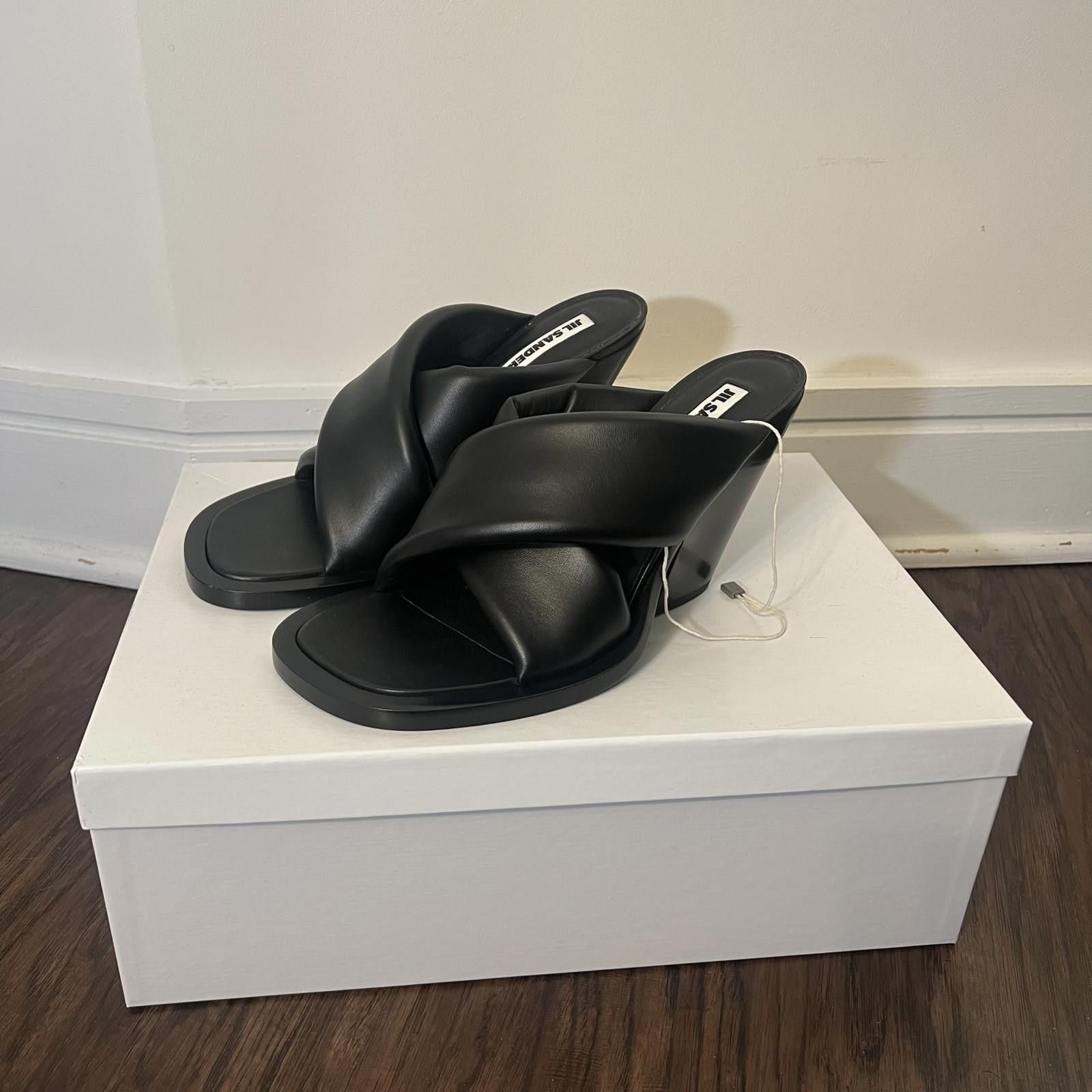 Jil Sander Jil Sander Padded Leather Mule Black NWT EU 40 US 10 Size US 10 / IT 40 - 2 Thumbnail
