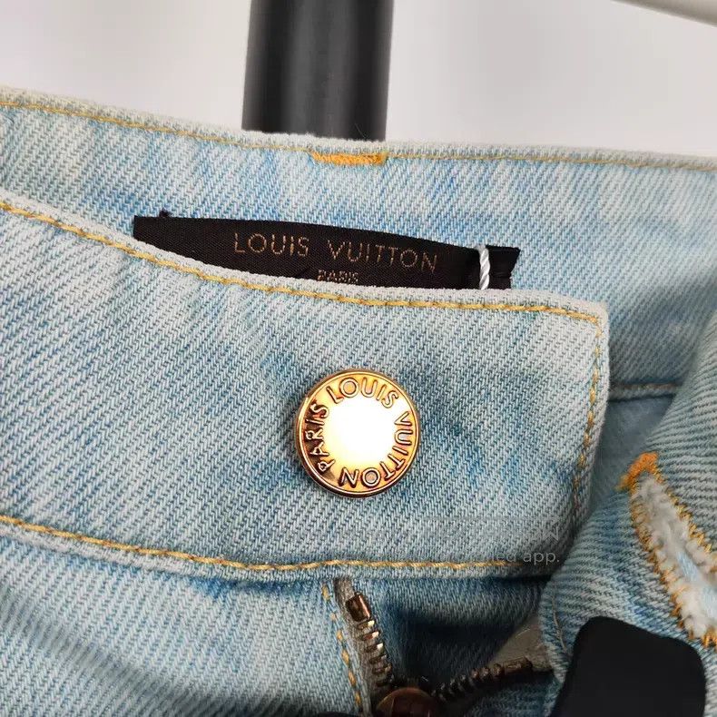 Louis Vuitton Louis Vuitton Light blue washed and worn jeans Size 36" / US 14 / IT 50 - 3 Thumbnail