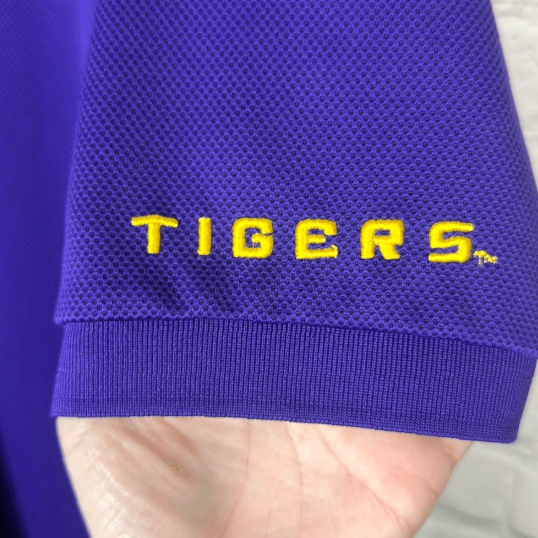 Vintage VINTAGE LSU Tigers Columbia PFG Purple Polo Shirt Mens XL Omni Shade Snags Size US XL / EU 56 / 4 - 4 Thumbnail