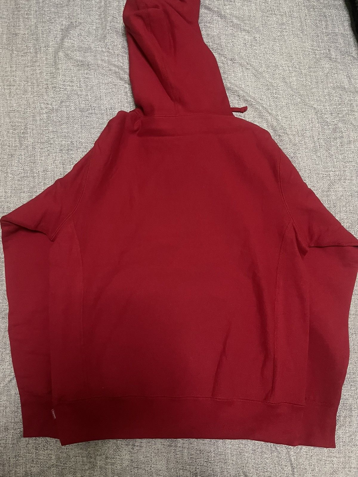 Supreme Supreme fw17 purple on red box logo hood sweatershirt Size US M / EU 48-50 / 2 - 3 Thumbnail