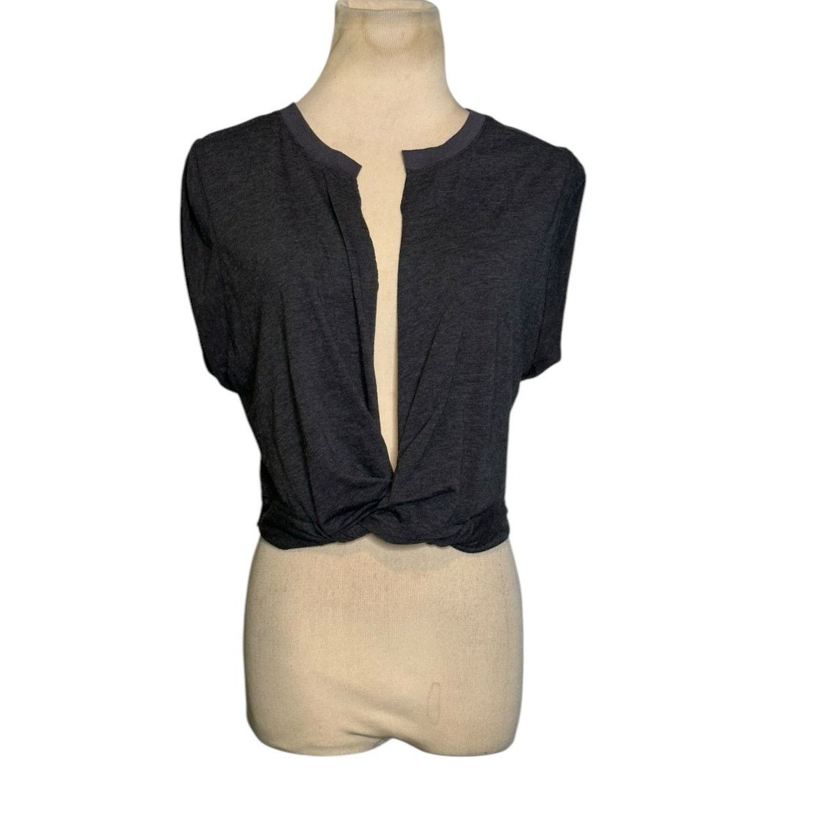 Free People Free Prople movement gray cap sleeves twist front top size M Size M / US 6-8 / IT 42-44 - 1 Thumbnail