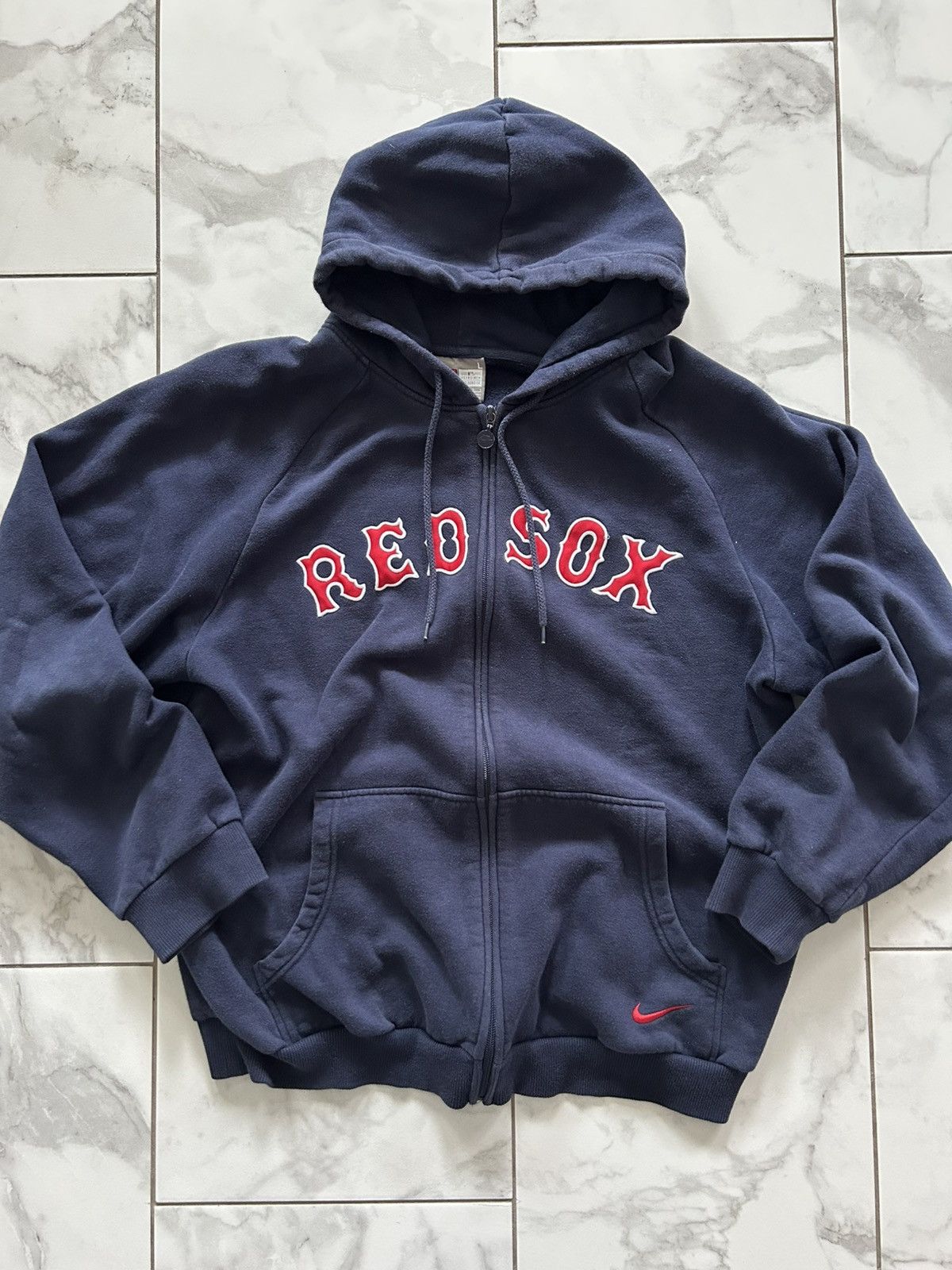 Nike Vintage y2k Nike Boston Red Sox Full Zip Boxy Sweater Size US L / EU 52-54 / 3 - 1 Thumbnail