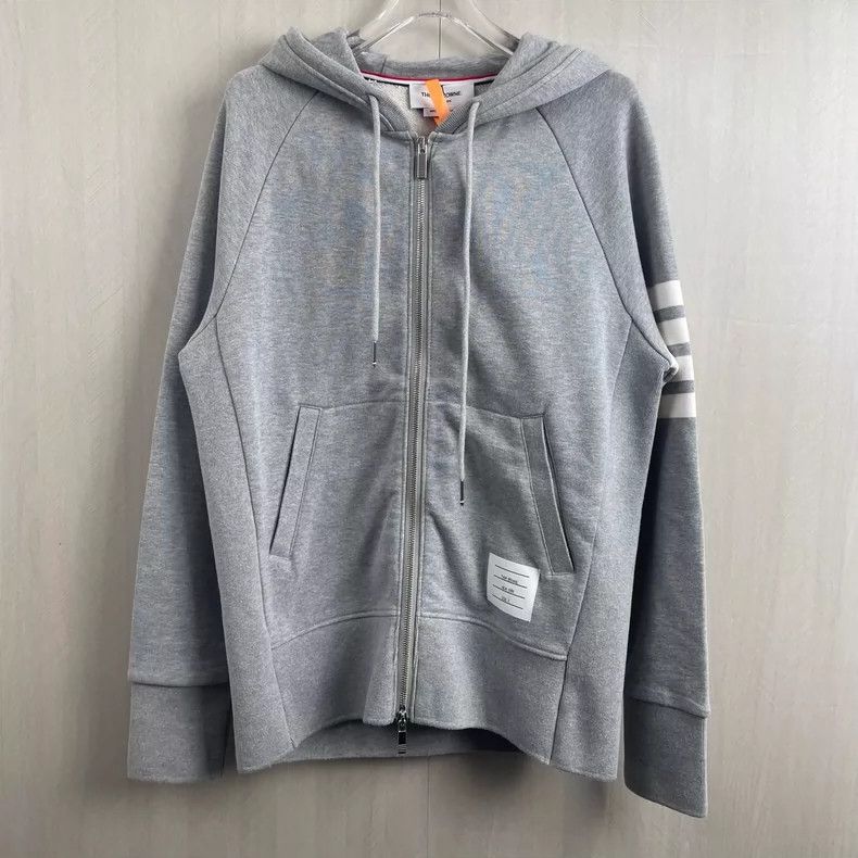 Thom Browne Thom Browne size3 Gray knit jacket Size US L / EU 52-54 / 3 - 1 Thumbnail
