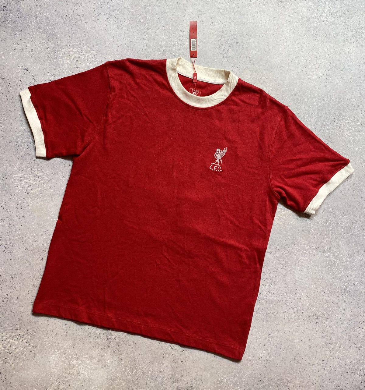 Other Liverpool Mens Red Soccer Jersey Size US L / EU 52-54 / 3 - 4 Thumbnail