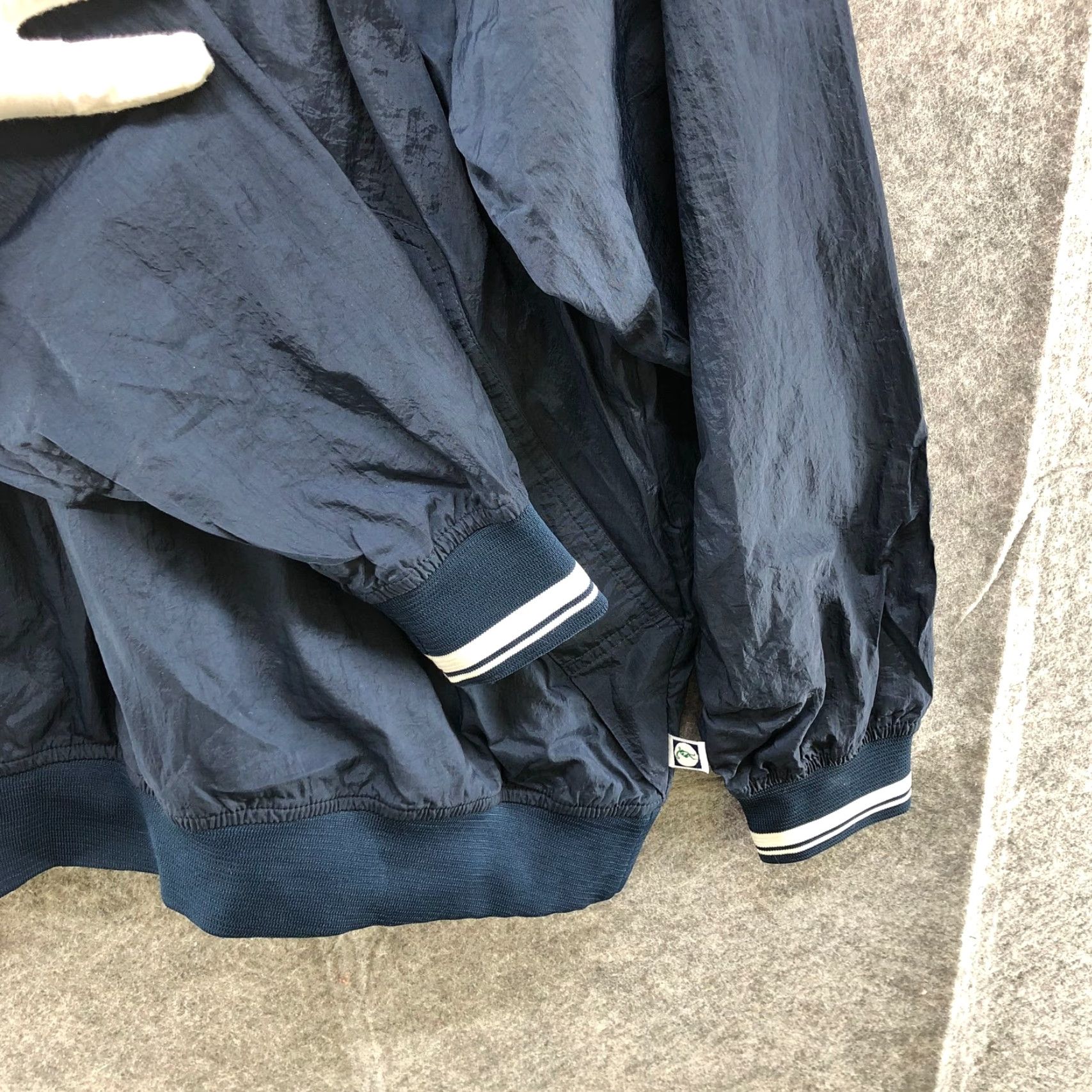 Vintage VTG Discus Athletics Windbreaker Jacket Pullover Men 2XL Navy Blue V-Neck Nylon Lightweight Water-Resistant Zipped Pockets Mens Size US XXL / EU 58 / 5 - 6 Thumbnail