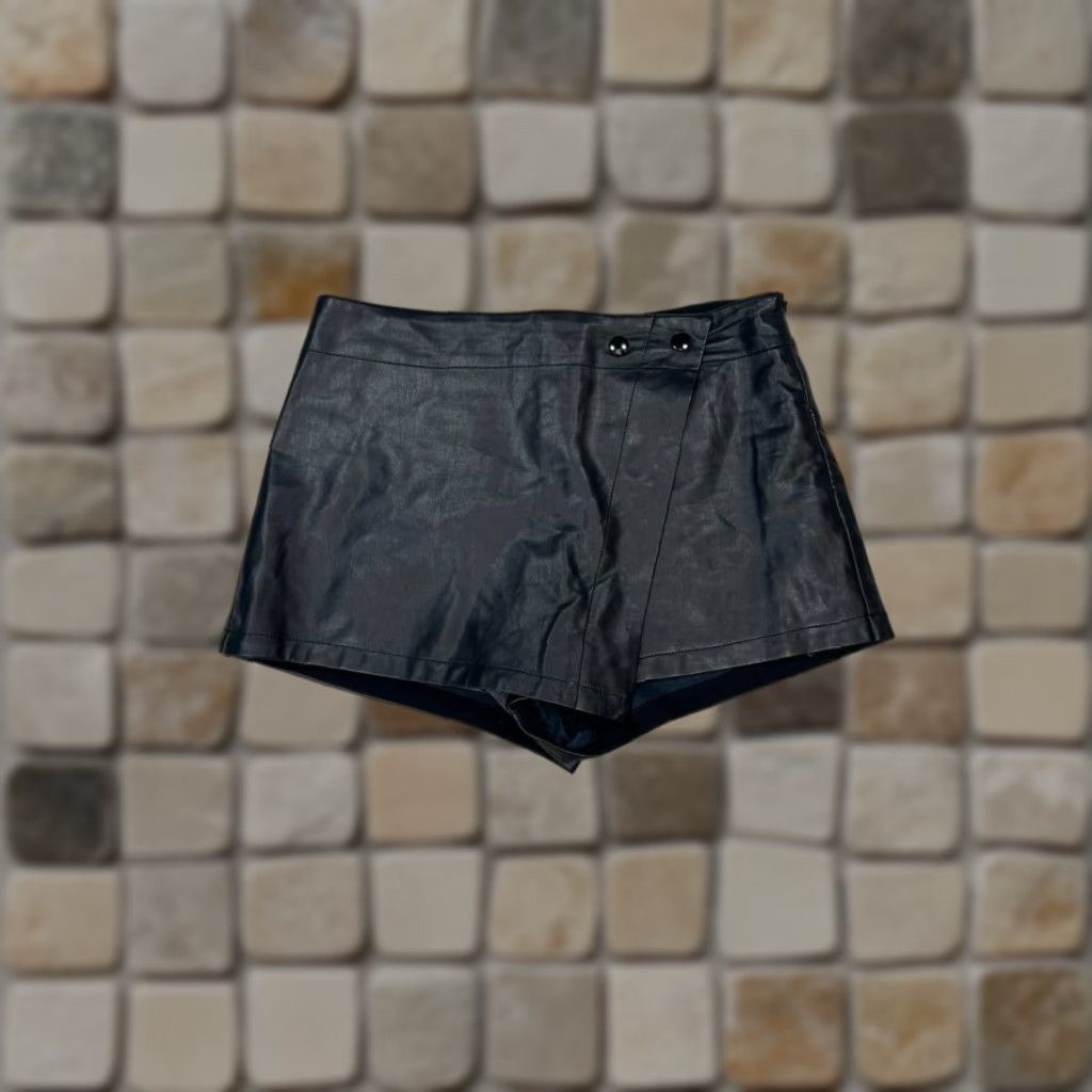 Free People Free People Skort Womens 8 Black Faux Leather Mini Short Skirt 8 Black Womens Jeans? Size 30" / US 8 / IT 44 - 1 Thumbnail