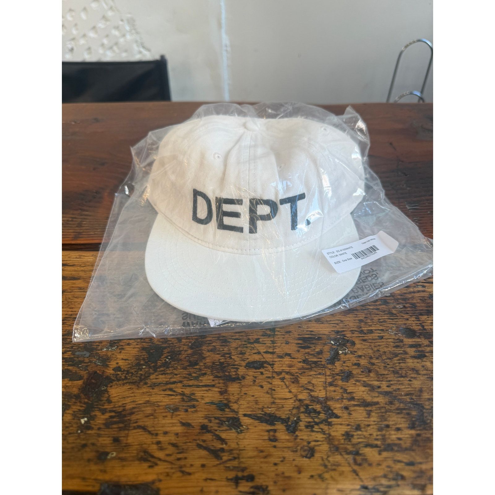 Gallery Dept. Gallery Dept. White DEPT Logo Embroidered Snapback Hat Size ONE SIZE - 4 Thumbnail