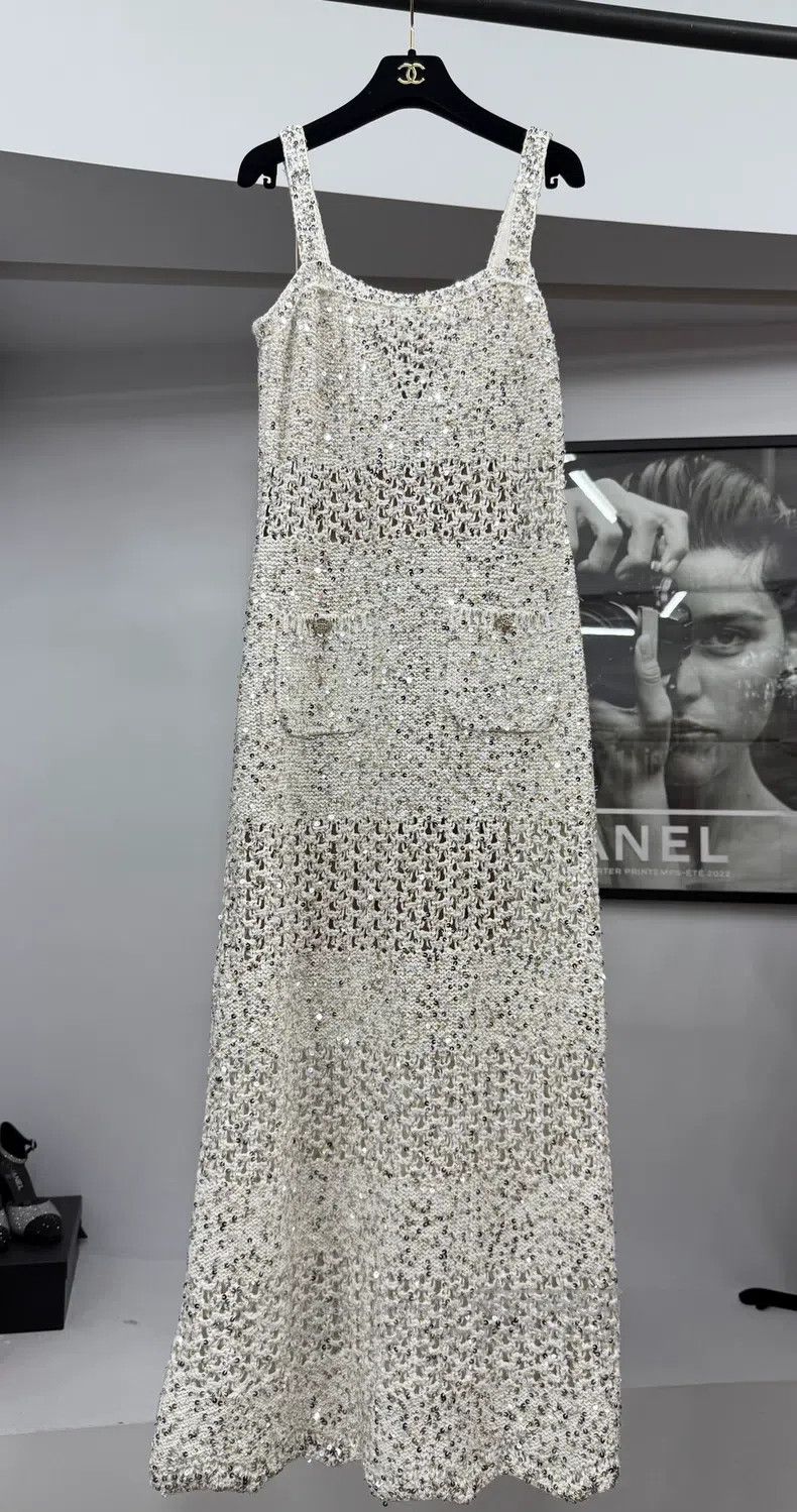 Chanel Chanel 23C white sequin dress long skirt Size S / US 4 / IT 40 - 1 Thumbnail