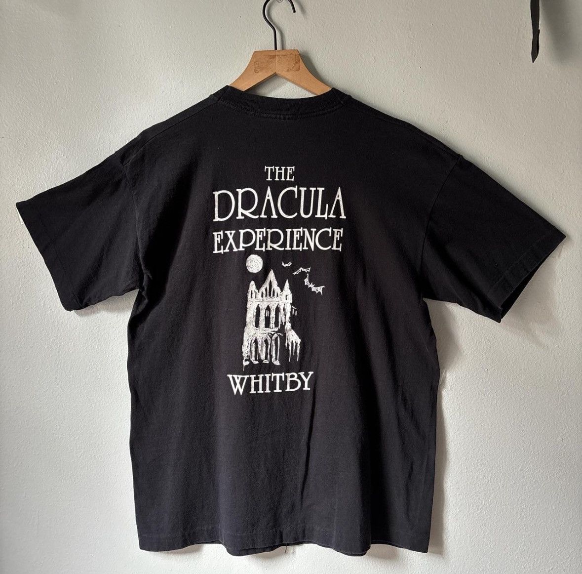 Fruit Of The Loom Vintage 90’s Bram Stroker’s Dracula “Love Never Dies” Shirt Size US L / EU 52-54 / 3 - 4 Thumbnail