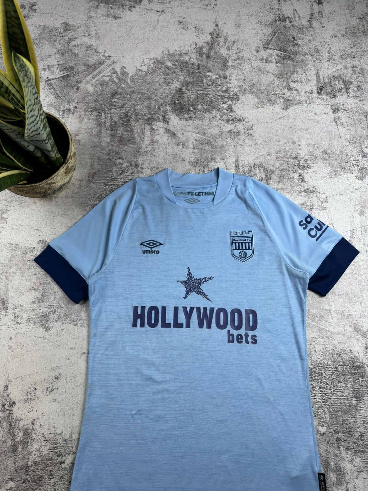 Umbro Brentford FC 2022 2023 Men’s Small Umbro Away Soccer Football Shirt Jersey Polo Size US S / EU 44-46 / 1 - 4 Thumbnail