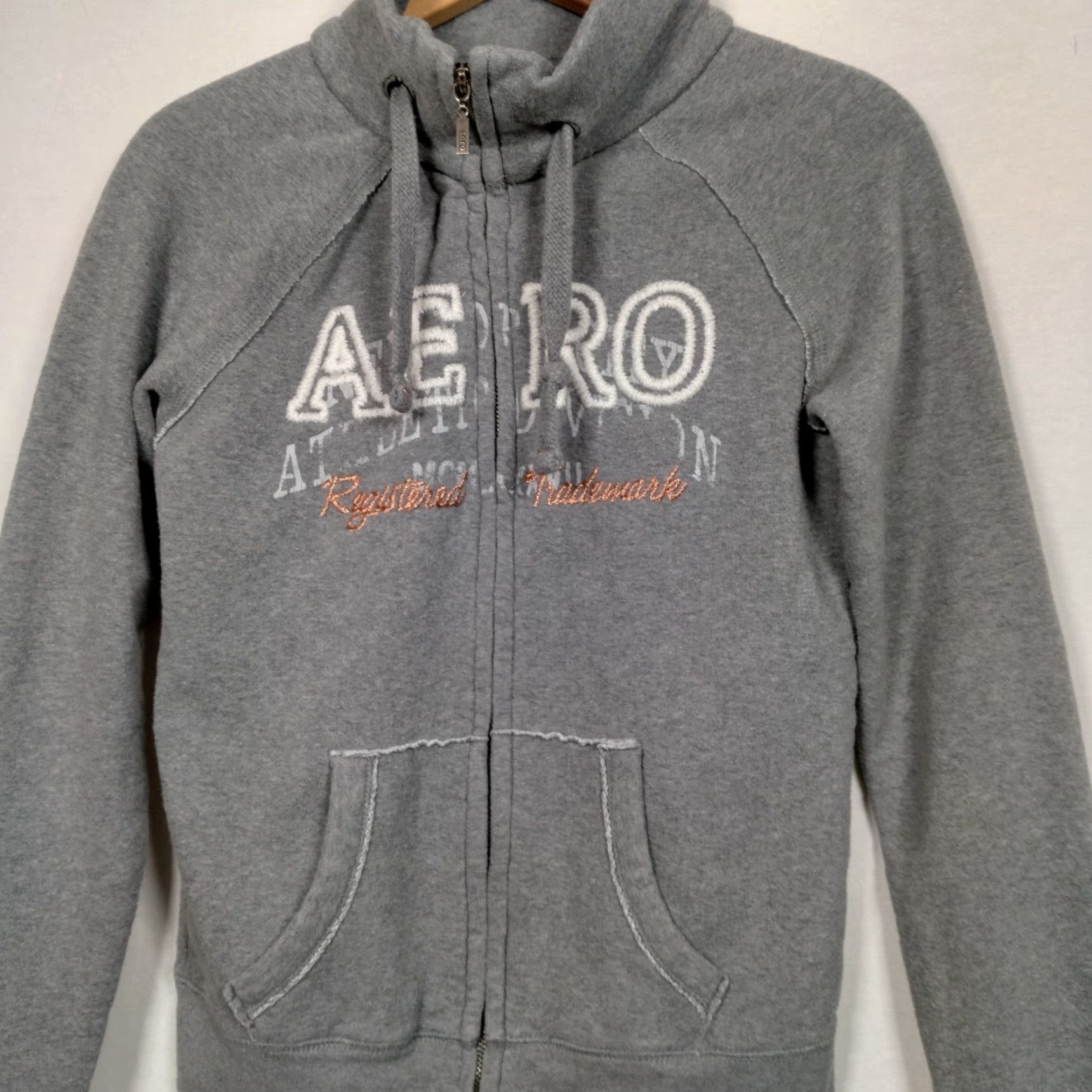 Vintage Aéropostale Sweatshirt M Slim Gray Full Zip Embroidered High Neck AERO Sporty Athleisure Women Size M / US 6-8 / IT 42-44 - 2 Thumbnail