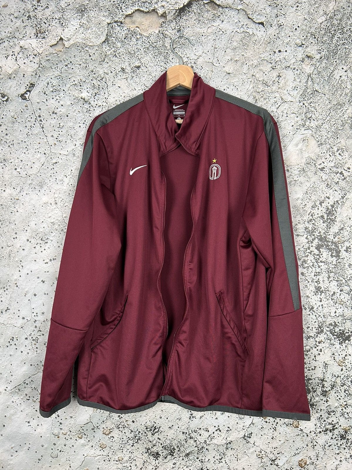 Nike Vintage Nike Streetwear Sweatshirt Nylon Sport Football Size US L / EU 52-54 / 3 - 1 Thumbnail