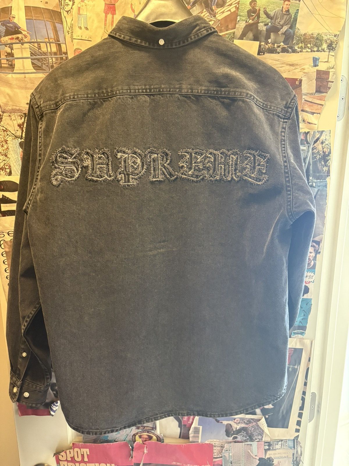 Supreme *NEW* Supreme Appliqué Denim Shirt Size US M / EU 48-50 / 2 - 17 Thumbnail