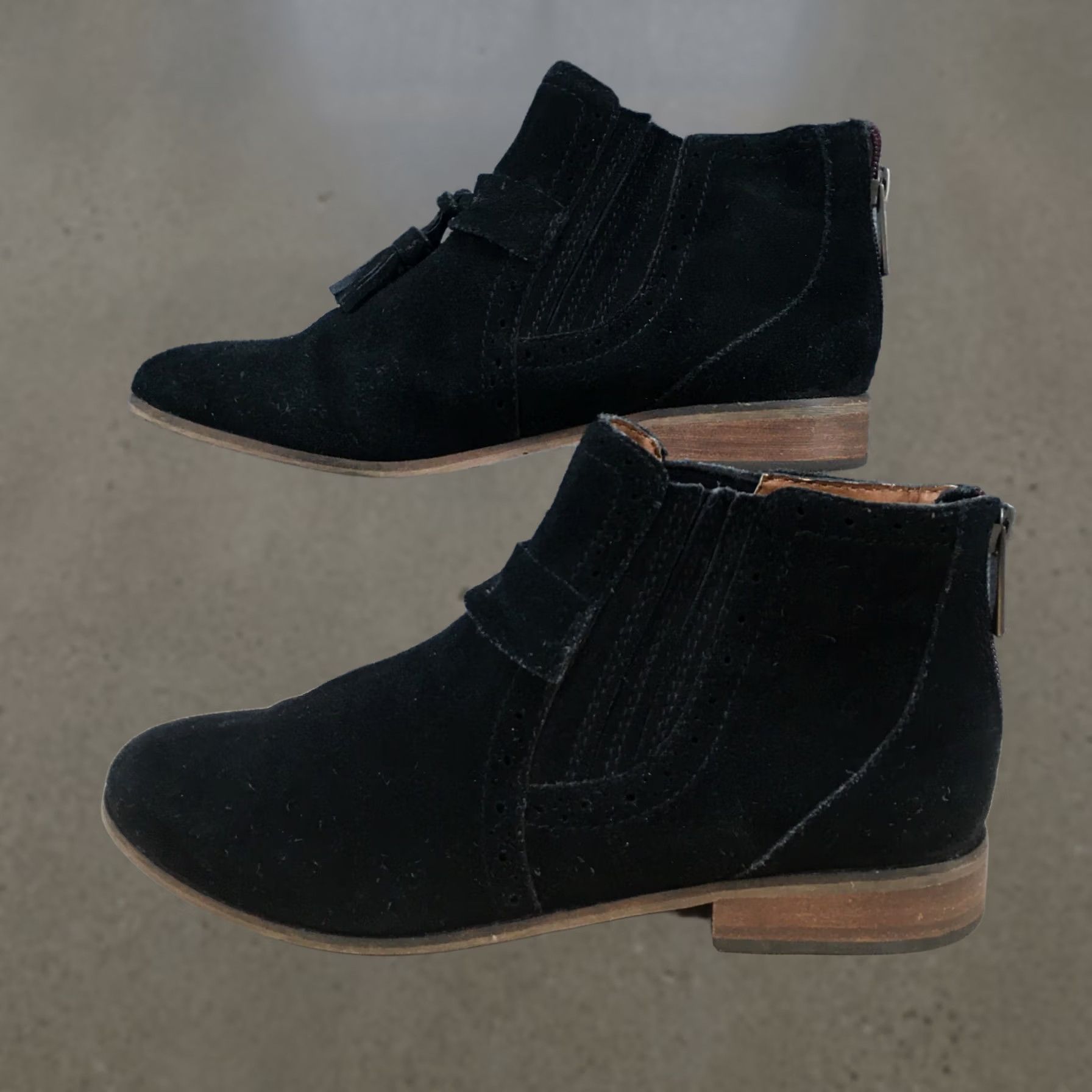 Dolce Vita Dolce Vita Boots Womens Ankle Bootie Black Tasseled Comfort Casual Round Toe 7 Shoes Shoes Mens Womens Size US 7 / IT 37 - 1 Thumbnail