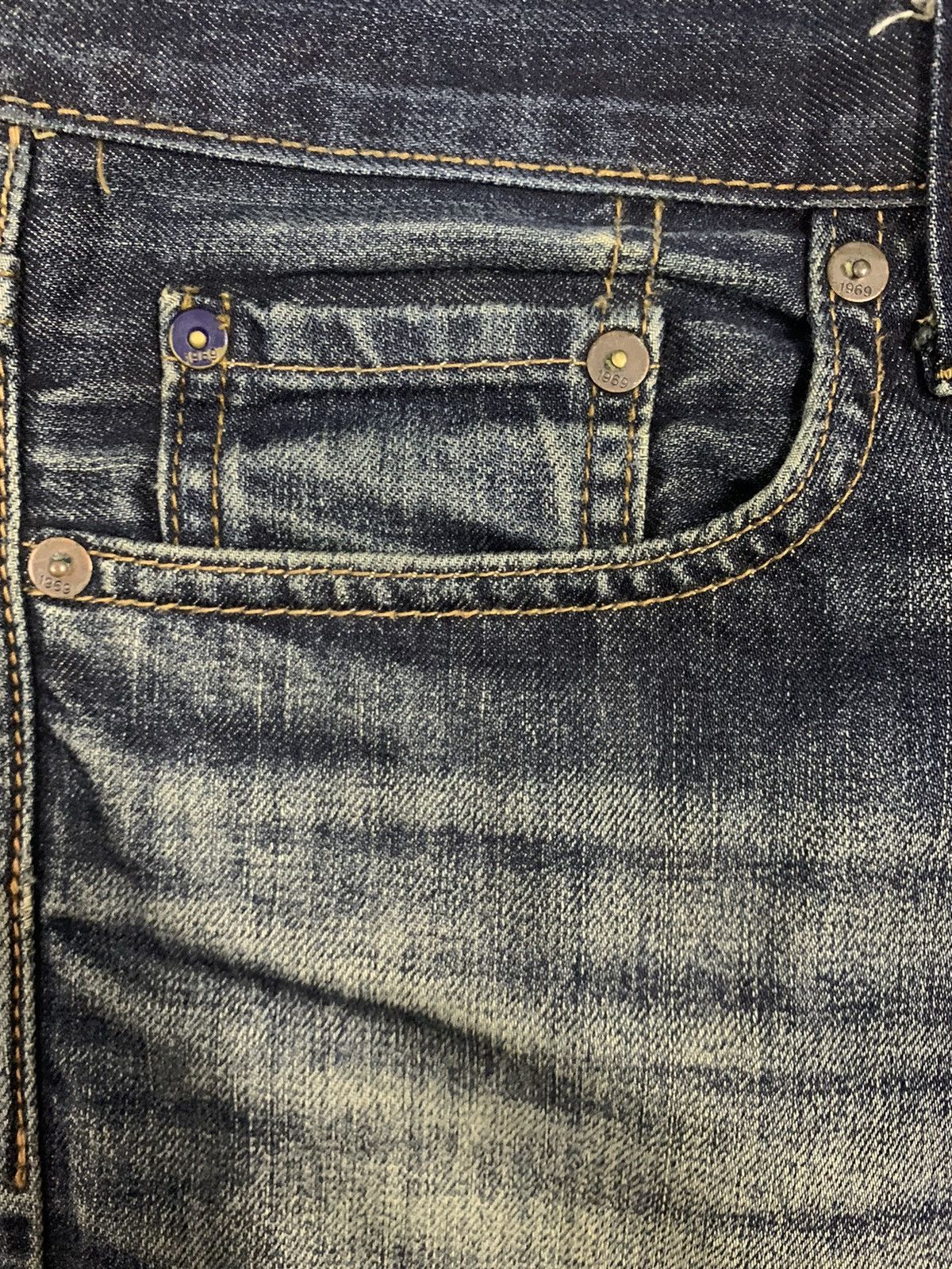 Gap Vintage Gap 1969 Dark Blue Wash Slim Distressed Jeans Size US 30 / EU 46 - 6 Thumbnail