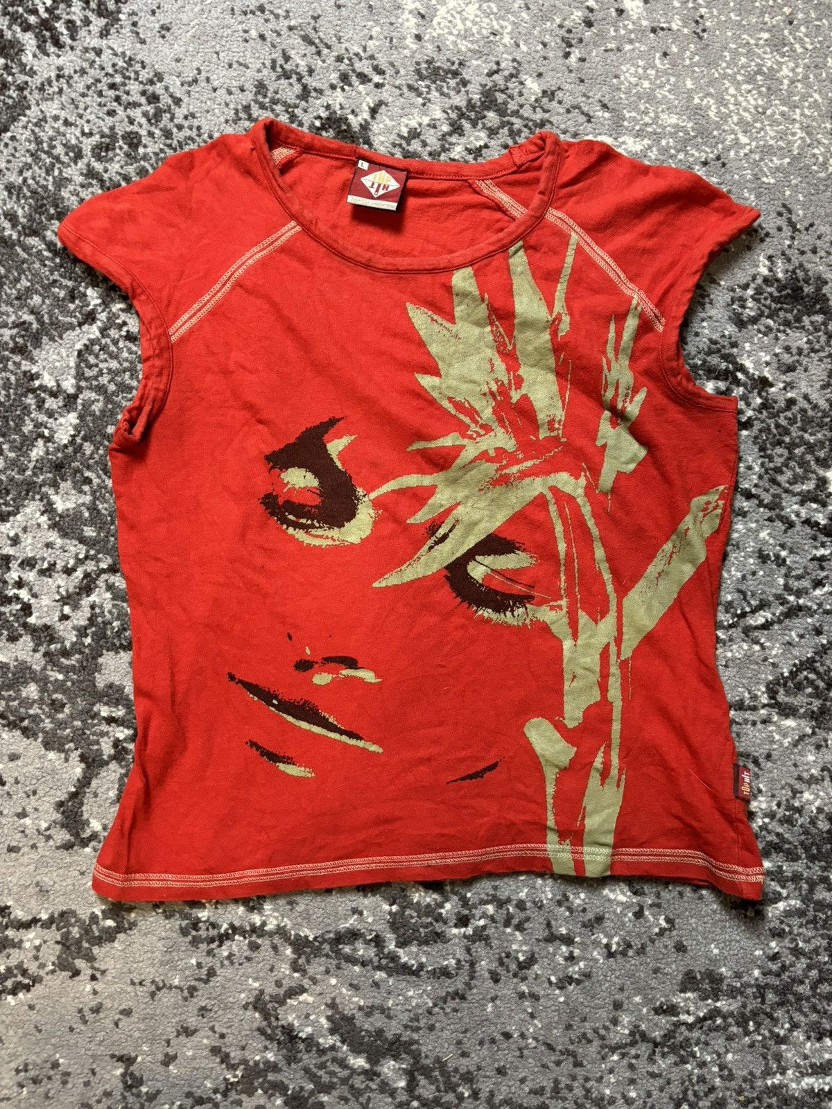 Japanese Brand × Vintage Vintage top hit faces y2k t-shirt Size L / US 10 / IT 46 - 1 Thumbnail