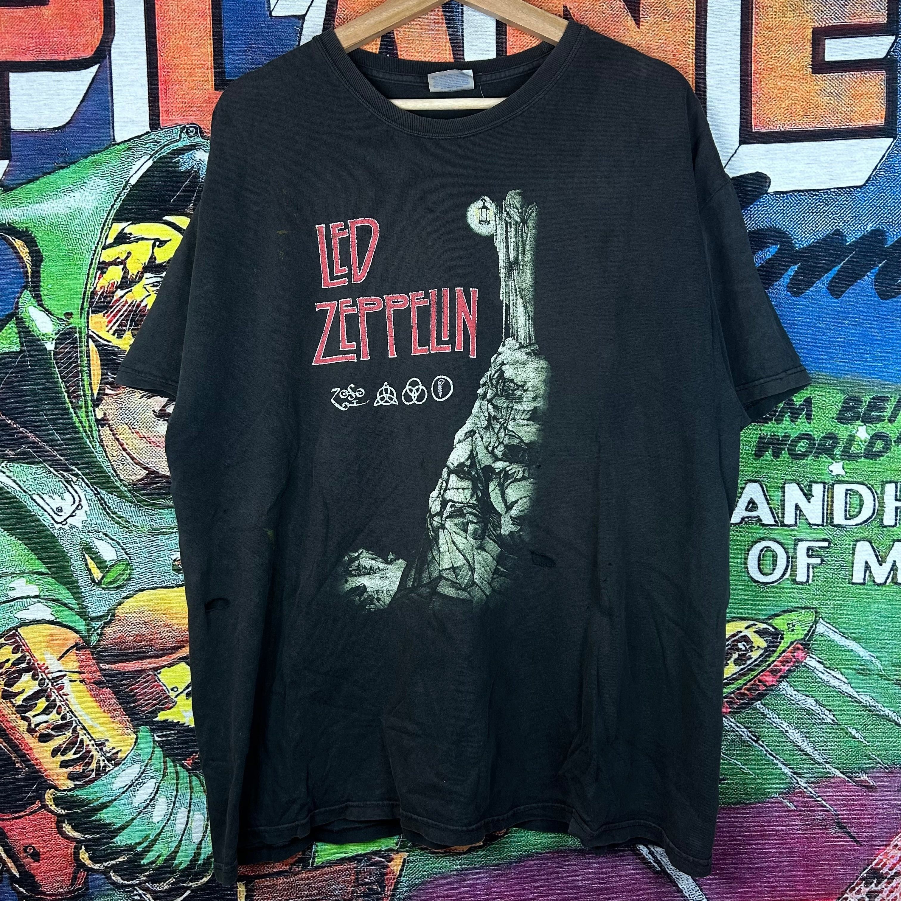 Vintage Y2K Led Zeppelin Tee Size XL Size US XL / EU 56 / 4 - 1 Thumbnail