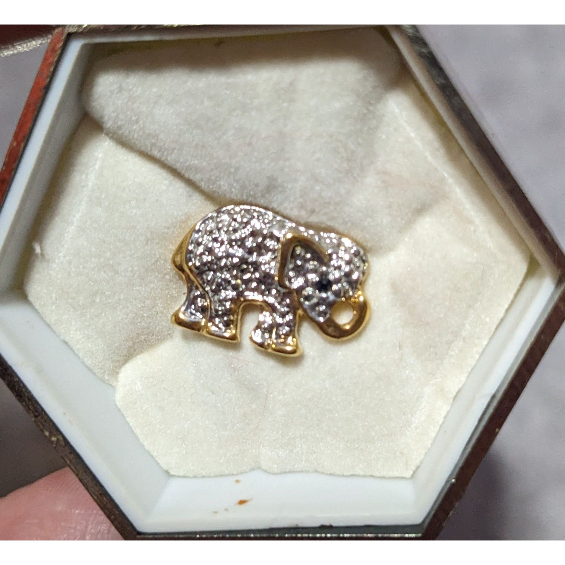 Other Minimalist Silver And Gold Tone Elephant Lapel Pin Size ONE SIZE - 11 Thumbnail