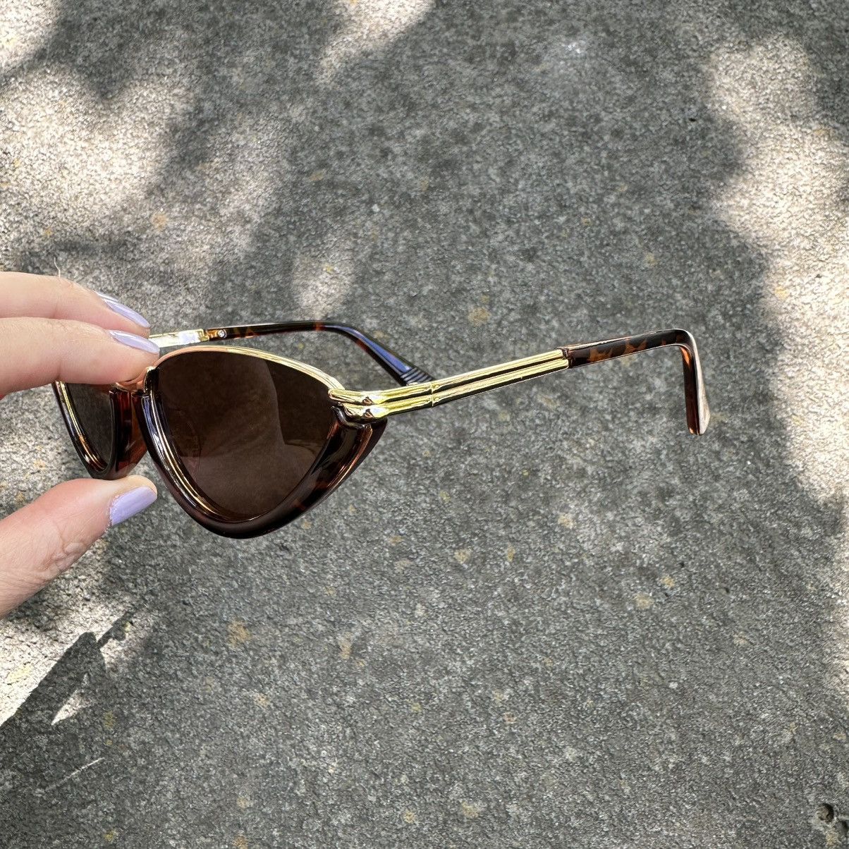 Other SUNGLASSES BRAND NEW CLASSIC RETRO VINTAGE QZ1323-2197-02 Size ONE SIZE - 2 Thumbnail