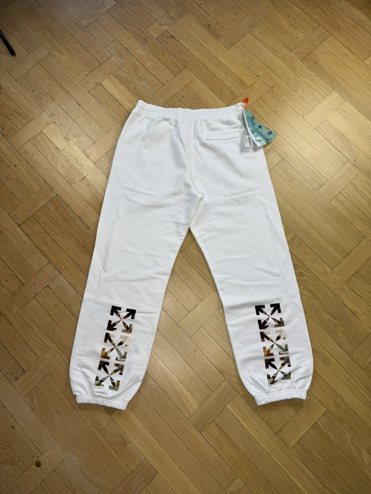 Off-White OFF-WHITE CARAVAGGIO ARROWS WHITE SWEATPANTS Size US 34 / EU 50 - 1 Thumbnail