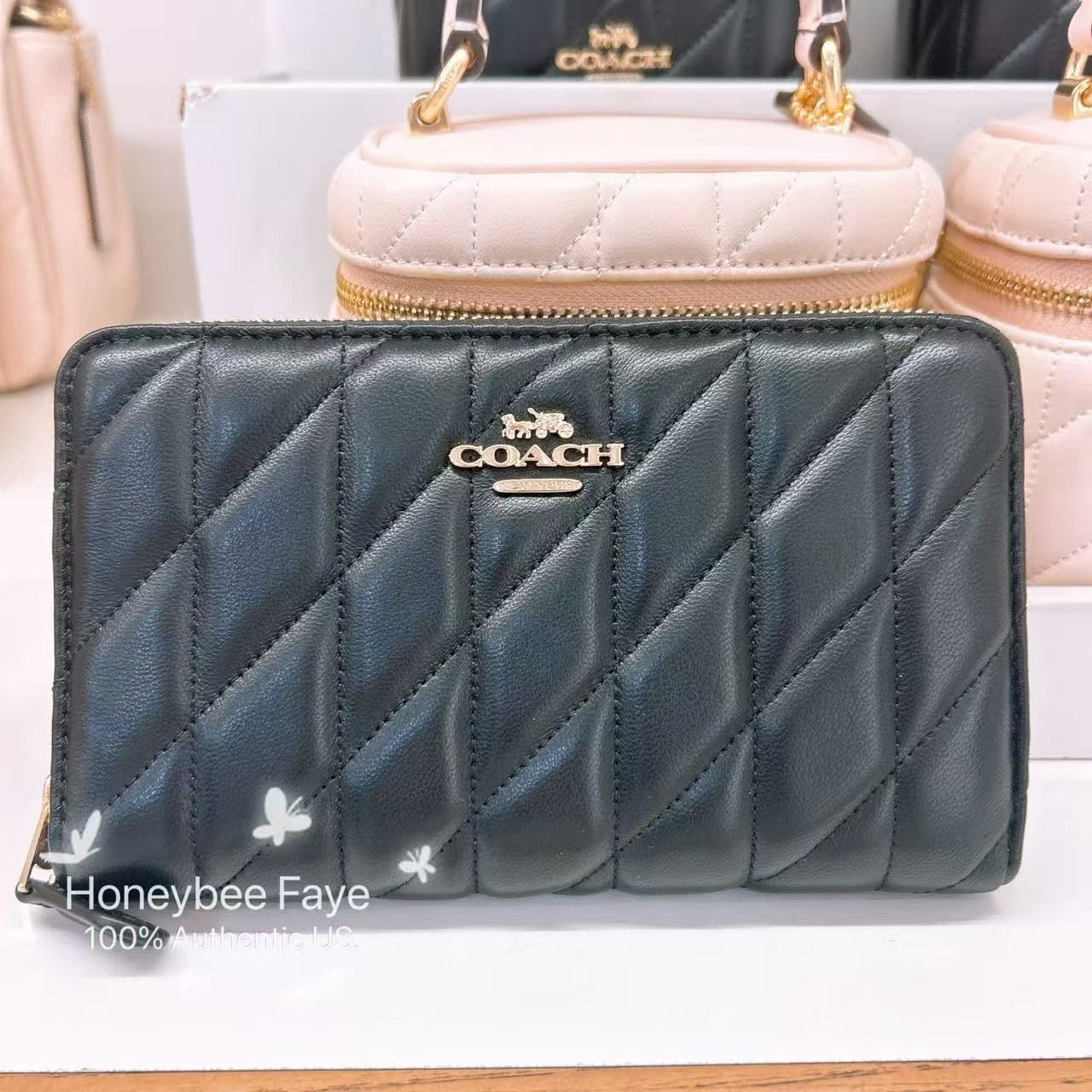 Coach Medium Id Zip Wallet With Quilting CZ339 Size ONE SIZE - 1 Thumbnail