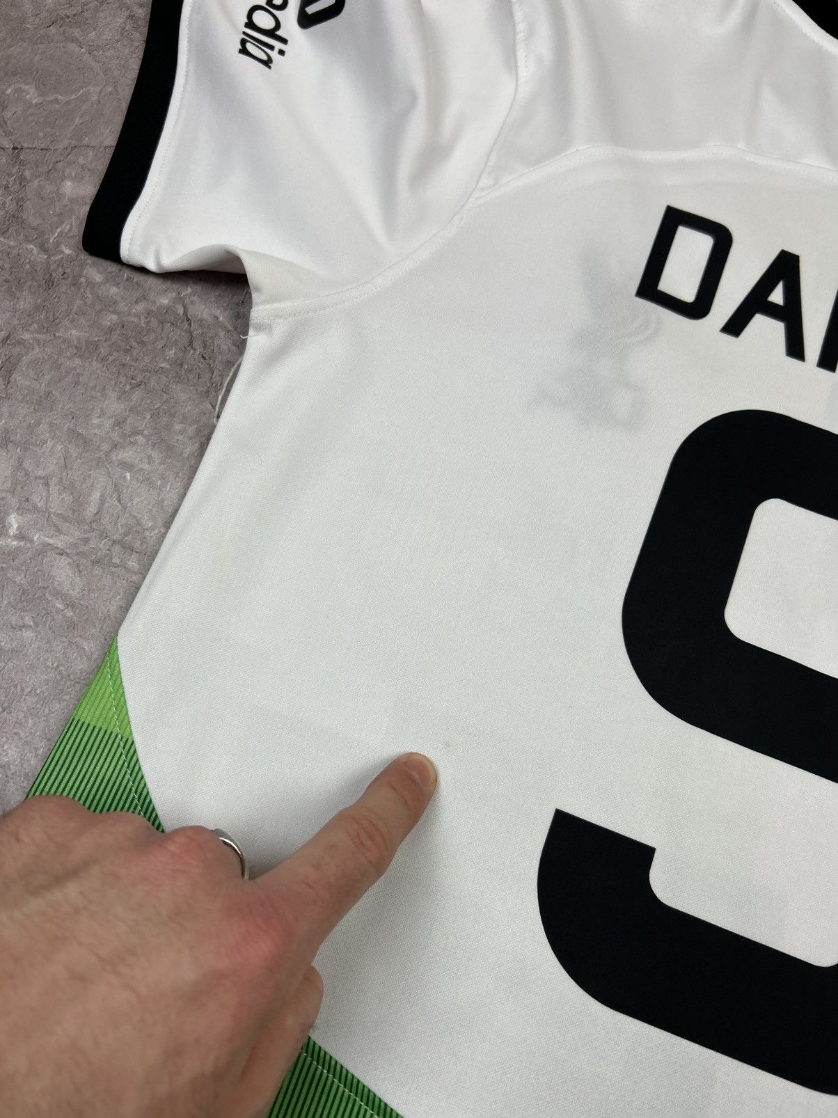 Nike LIVERPOOL NIKE 2023/2024 1 FOOTBALL THIRD JERSEY #9 DARWIN Size US S / EU 44-46 / 1 - 6 Thumbnail