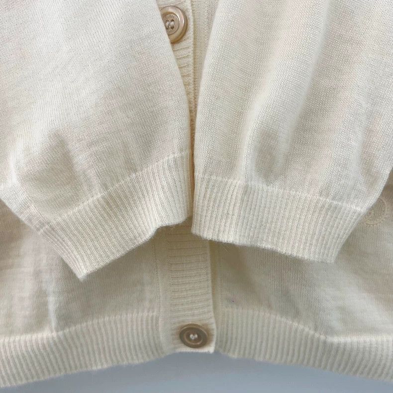 Gucci Beige V-neck knitted cardigan sweater