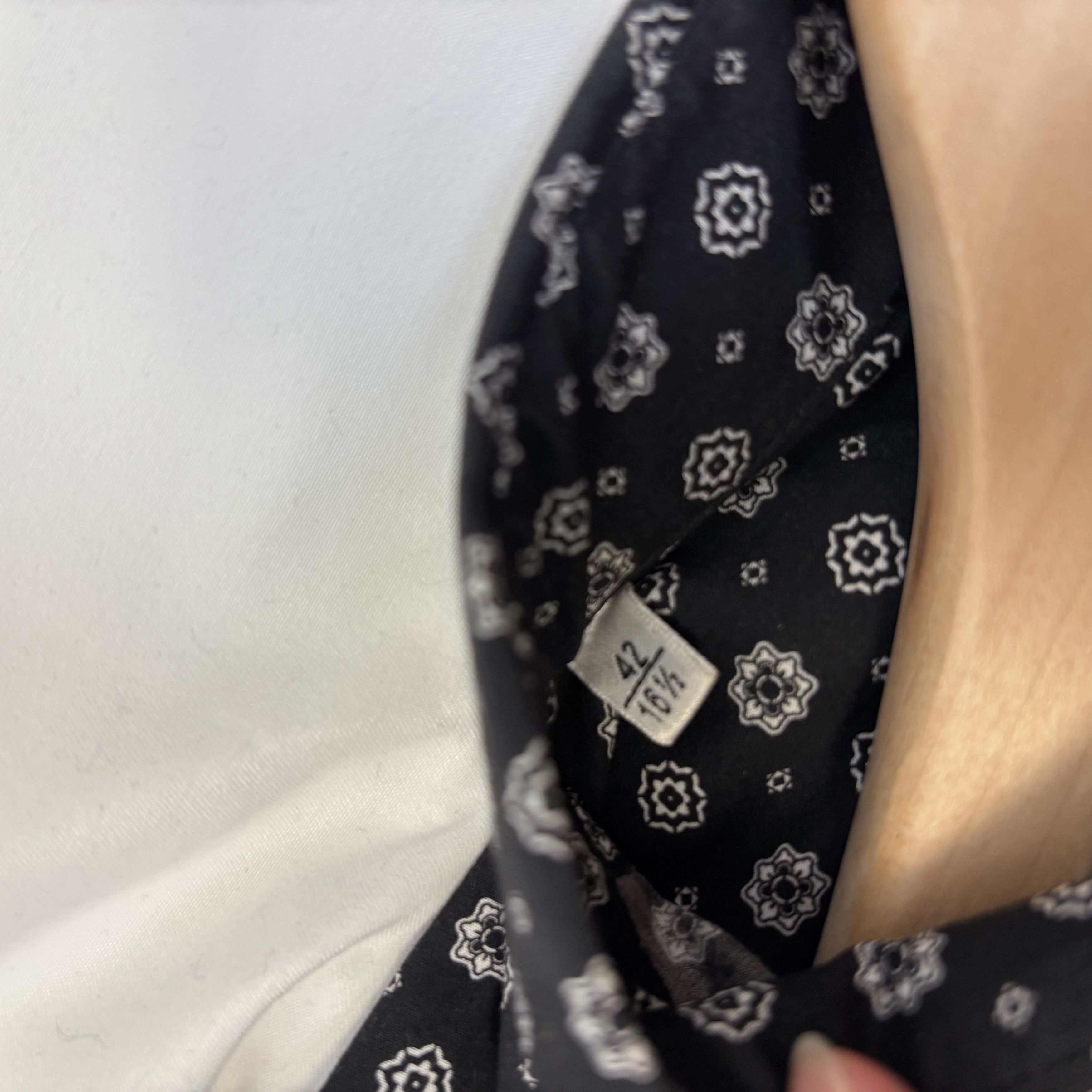 Saint Laurent Paris Saint Laurent Black Geometric Shirt Size US L / EU 52-54 / 3 - 4 Thumbnail