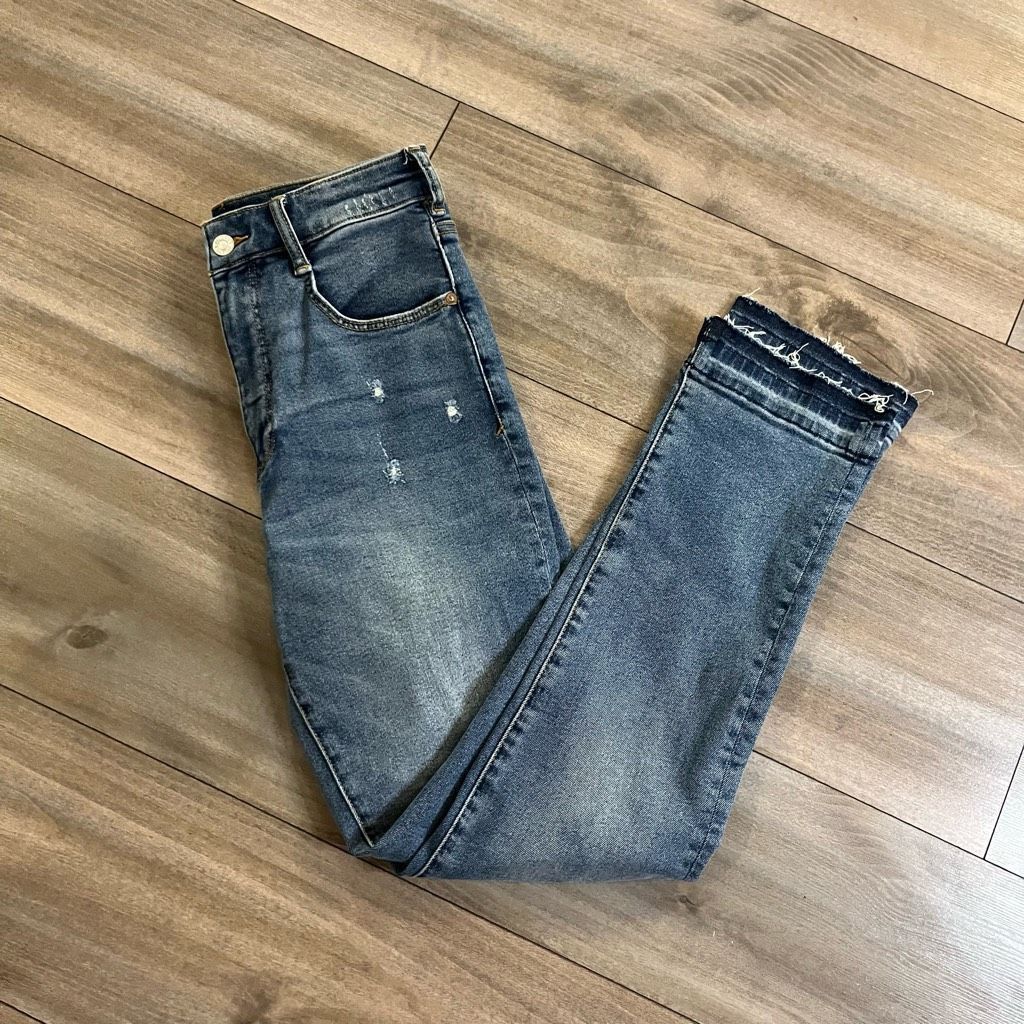Anthropologie Pilcro Anthropologie Cigarette Slim Straight Jeans Women 27 Size 27" / US 4 / IT 40 - 1 Thumbnail