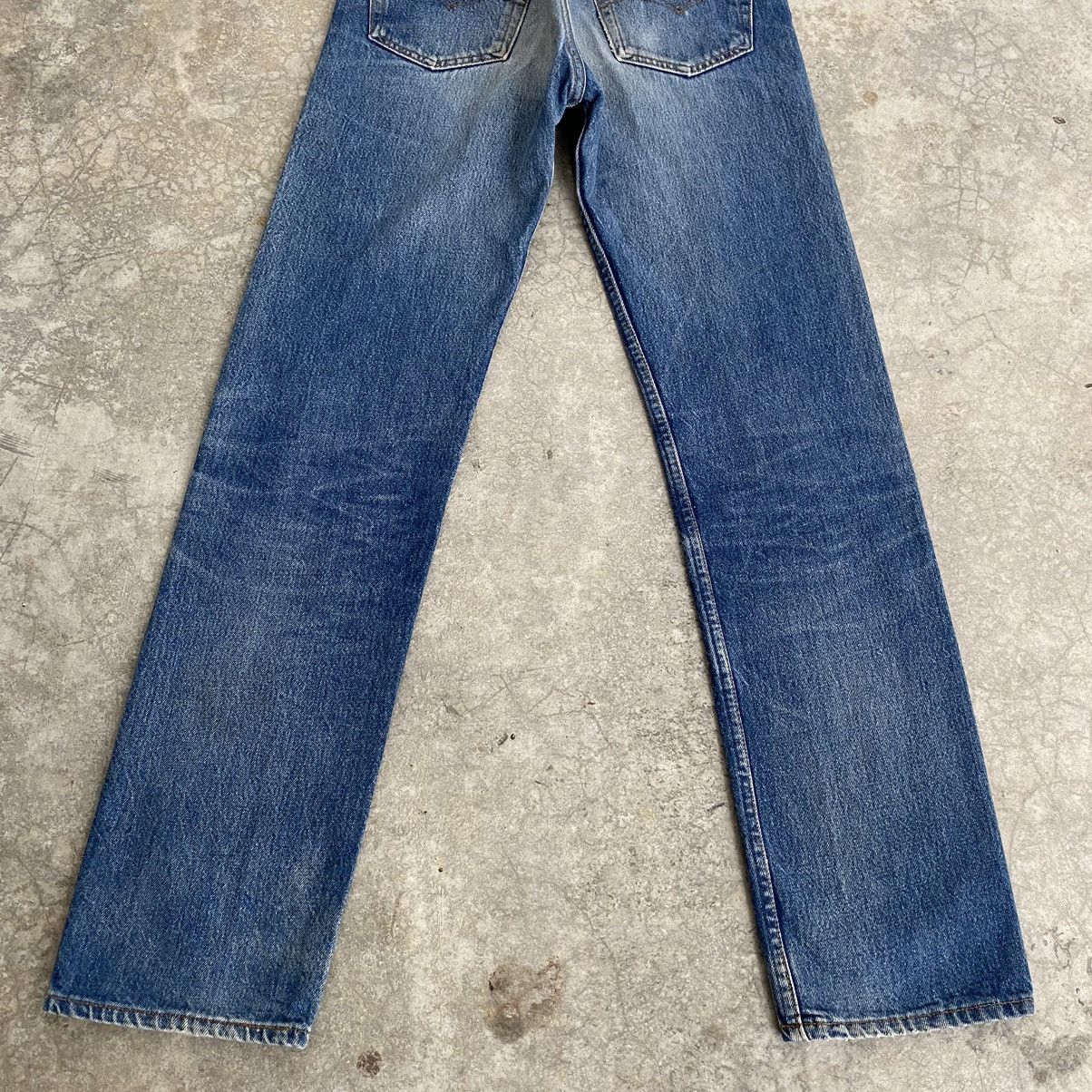 Levi's Size 29x32.5 Vintage 90’s Levis 501 Stonewashed Blue Jeans Size US 29 - 8 Thumbnail