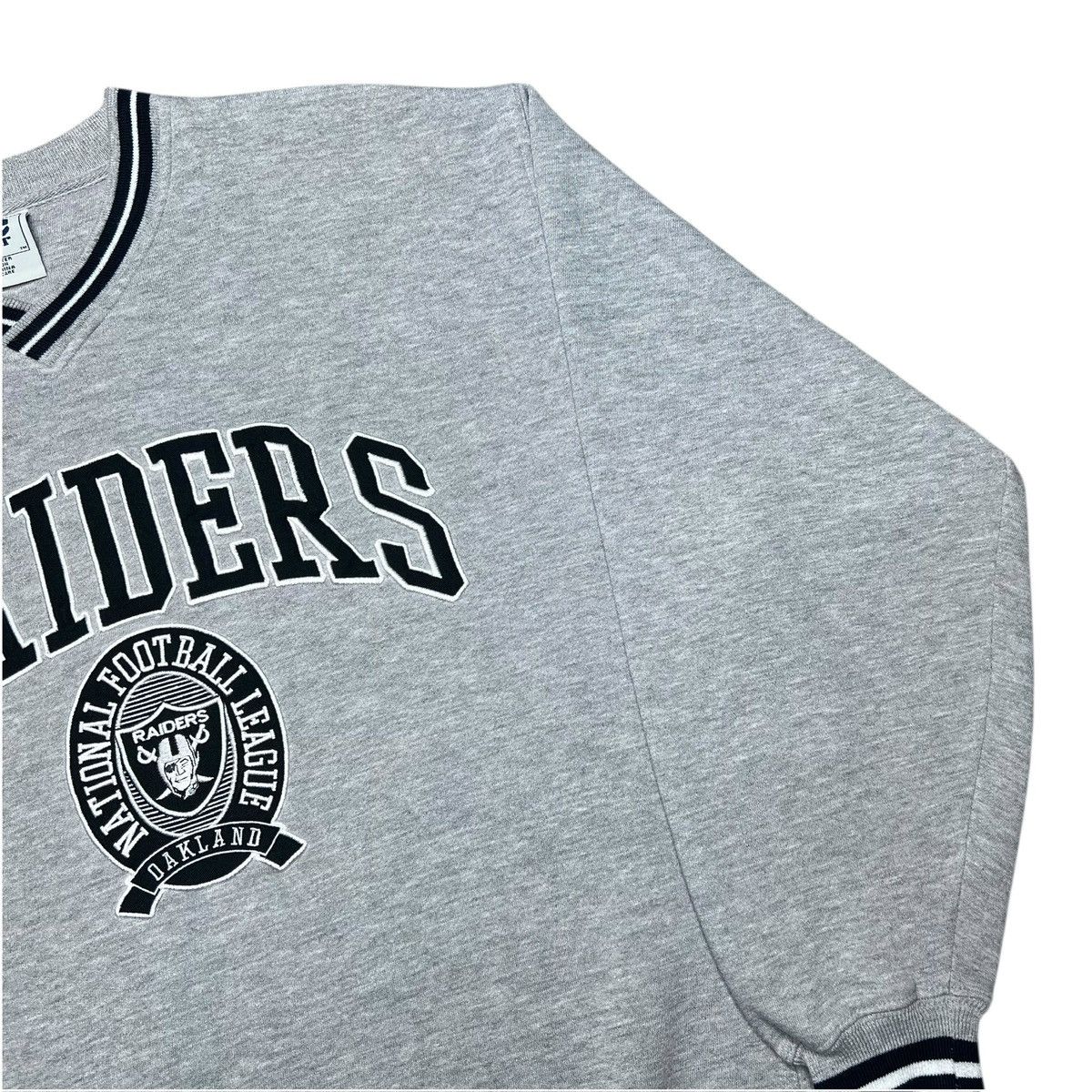 NFL 1990s NFL Oakland Raiders Lee Sport Embroidered Sweatshirt Size US L / EU 52-54 / 3 - 18 Thumbnail