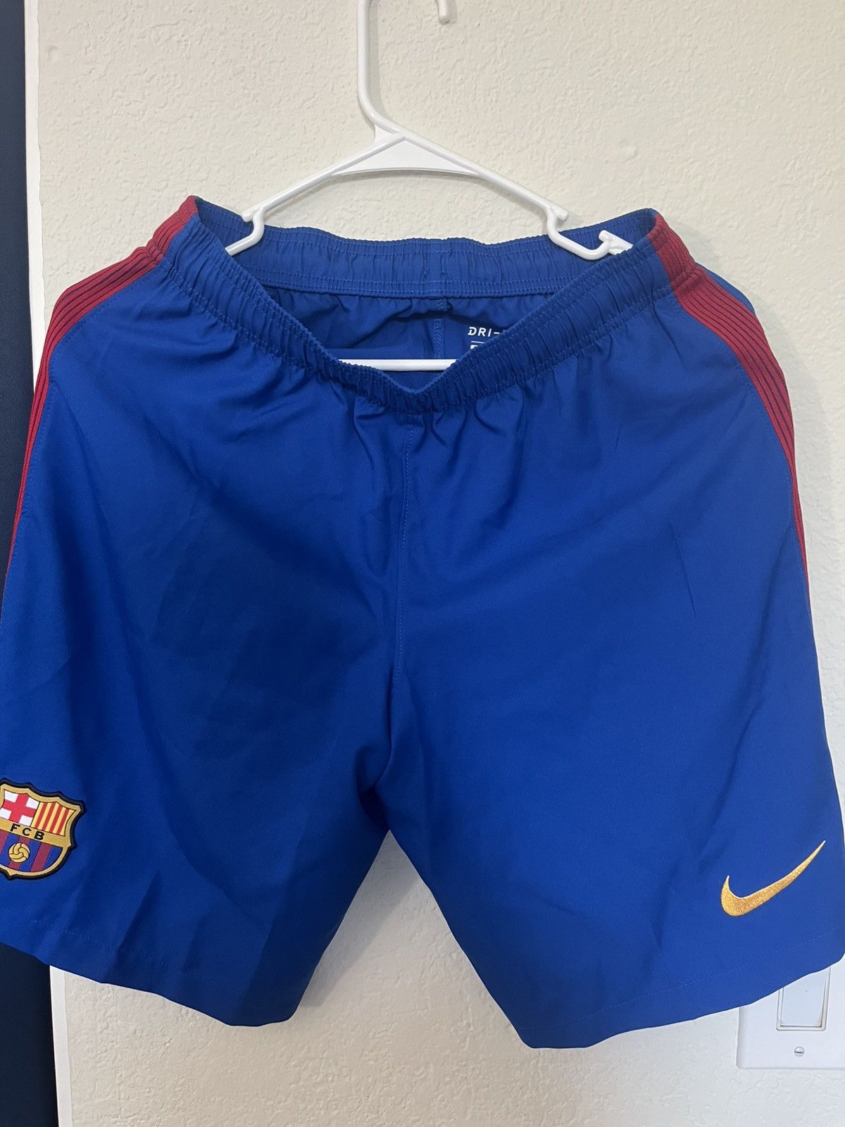 Nike Nike FC Barcelona 2016/17 Home Soccer Football Shorts Small Size US 29 - 1 Thumbnail