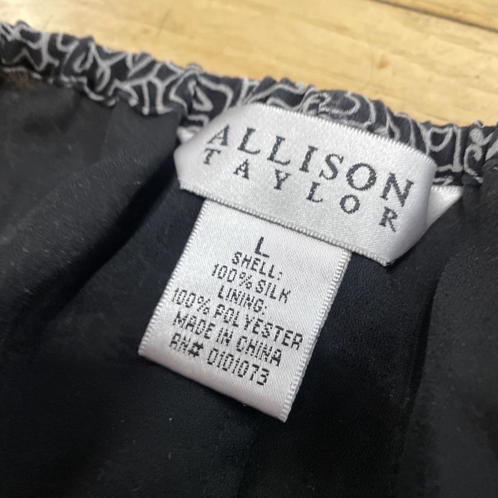 Vintage VINTAGE Allison Taylor Women’s Silk Skirt Pull On Black Light Gray Floral Long 90s Bohemian Silk Lined Asymmetric Casual Womens Size 36" / US 14 / IT 50 - 5 Thumbnail