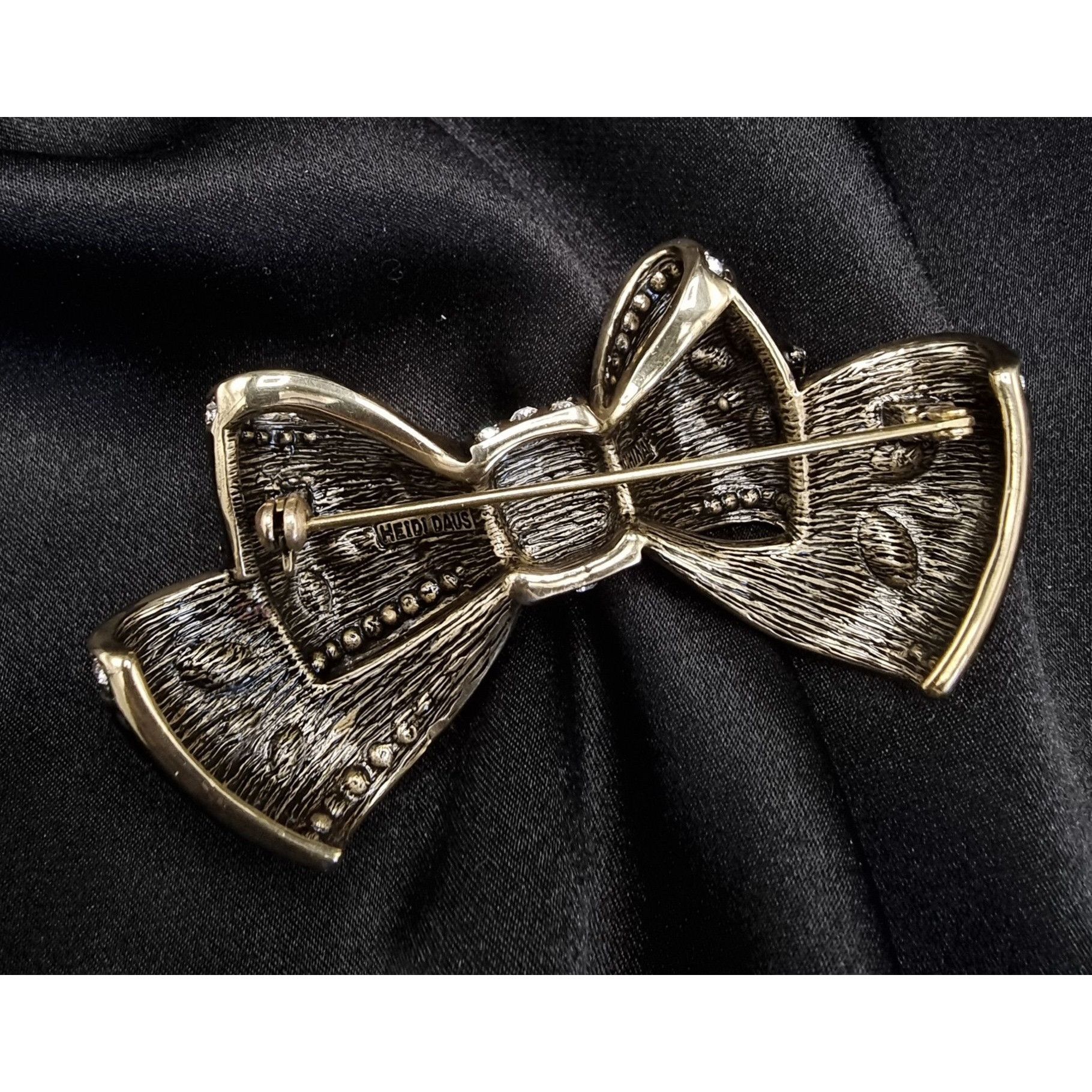 Vintage Heidi Daus Black & Crystal Rhinestone Floral Bow Brooch Pin Size ONE SIZE - 5 Thumbnail